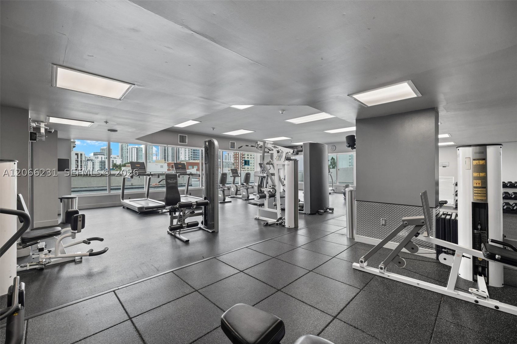 image 1800 Biscayne Plaza20