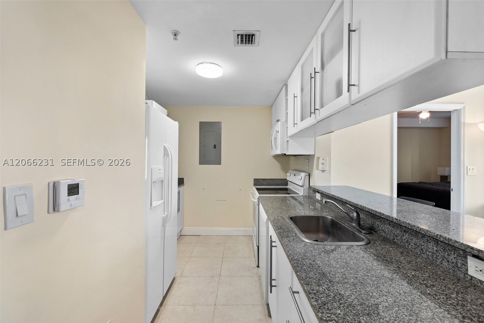 image 1800 Biscayne Plaza8