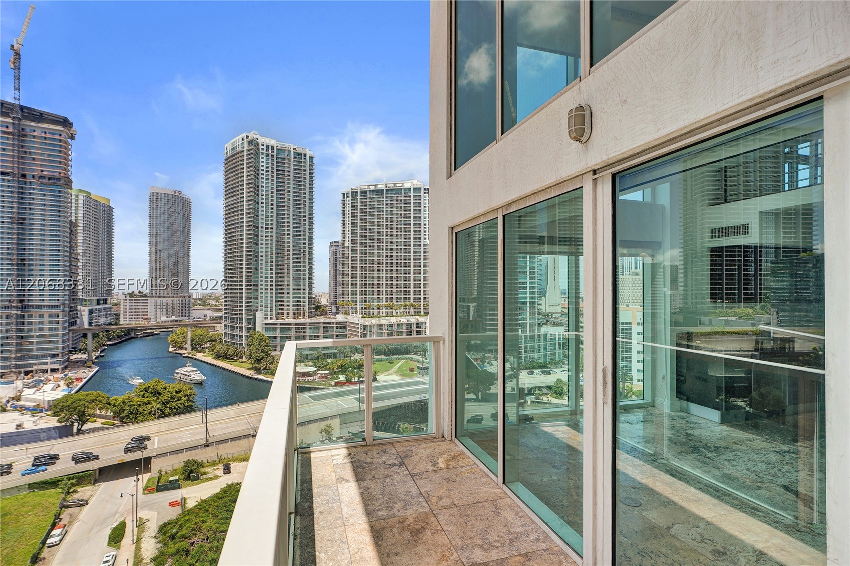 image Brickell on the River South10
