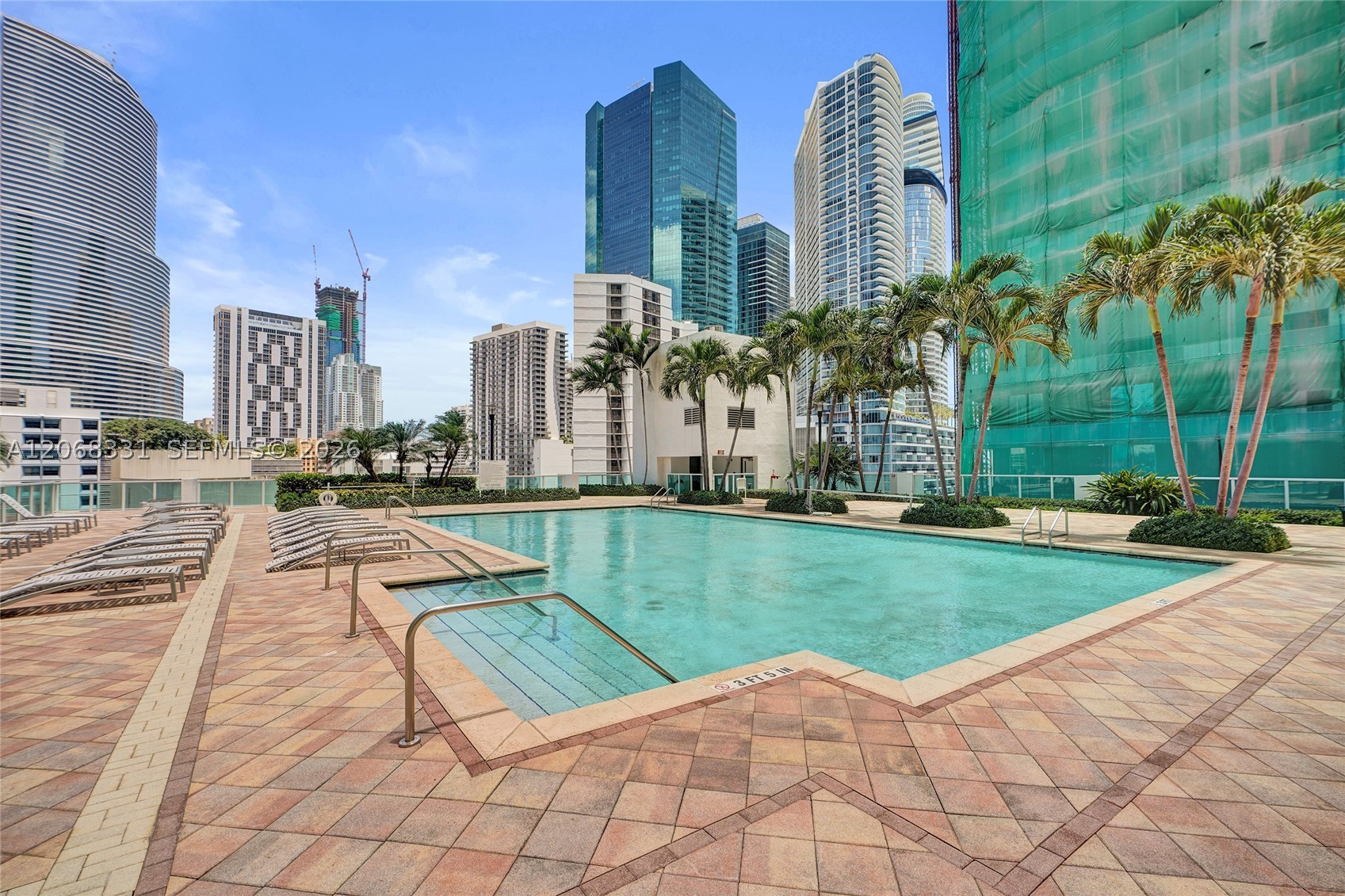 image Brickell on the River South30