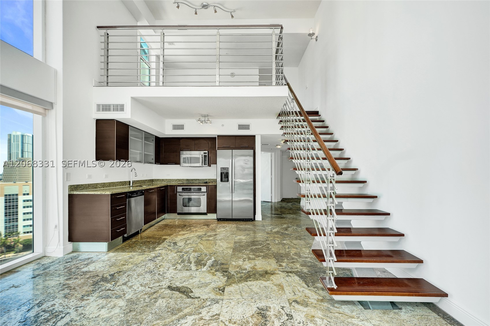 image Brickell on the River South7