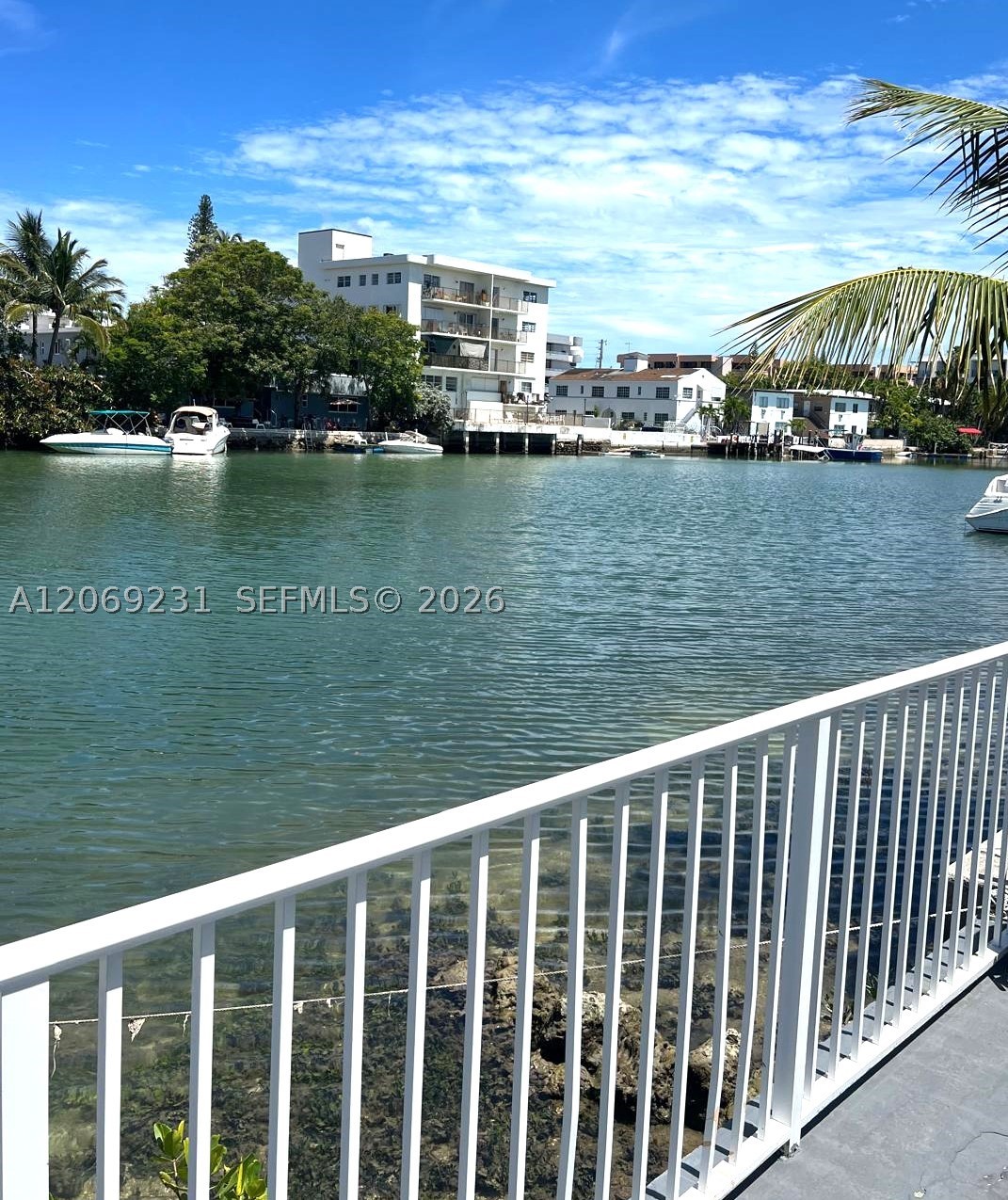 8271 Crespi Blvd #5
