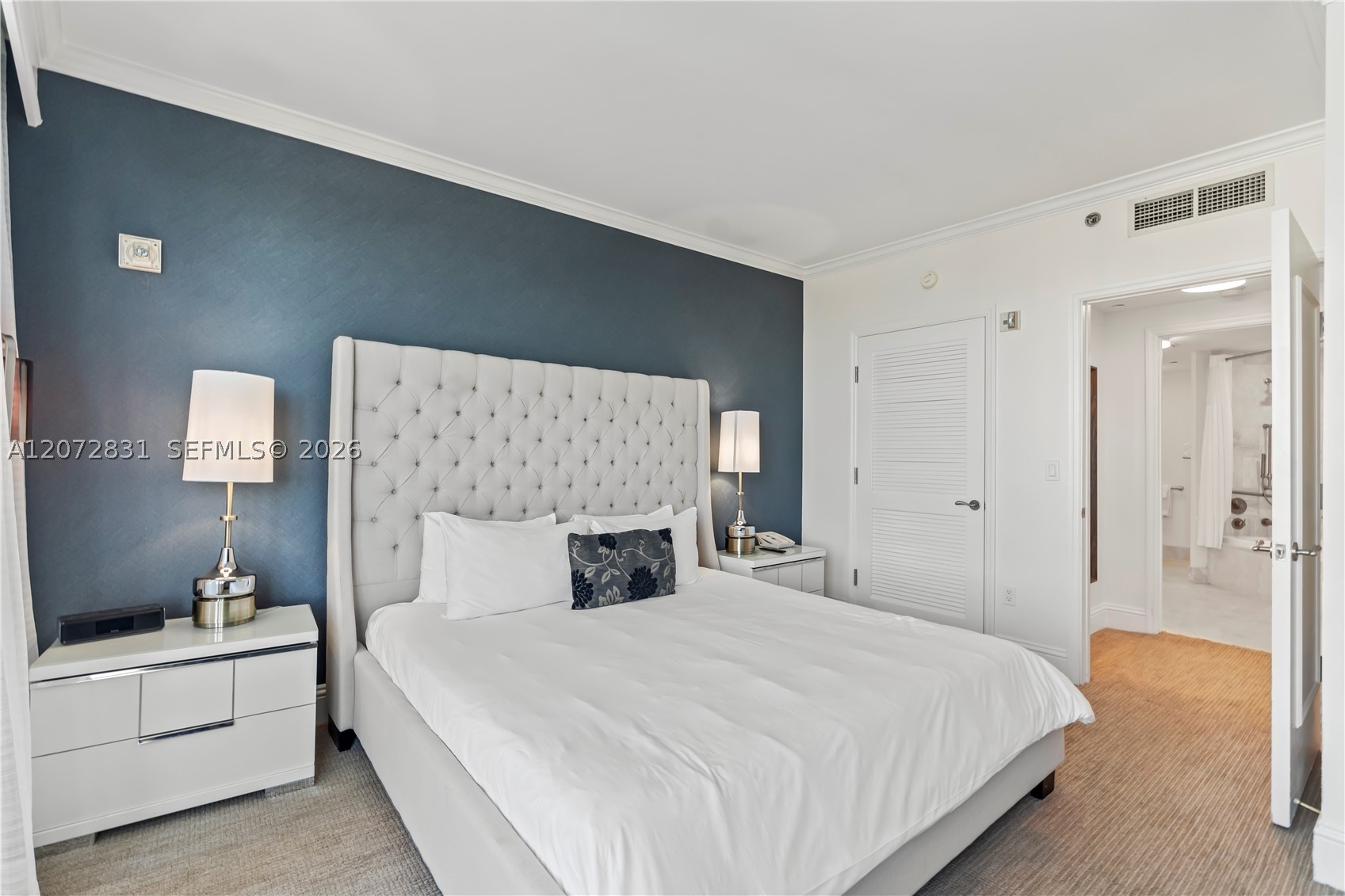 4401 Collins Ave #915 Miami Beach, FL 33140