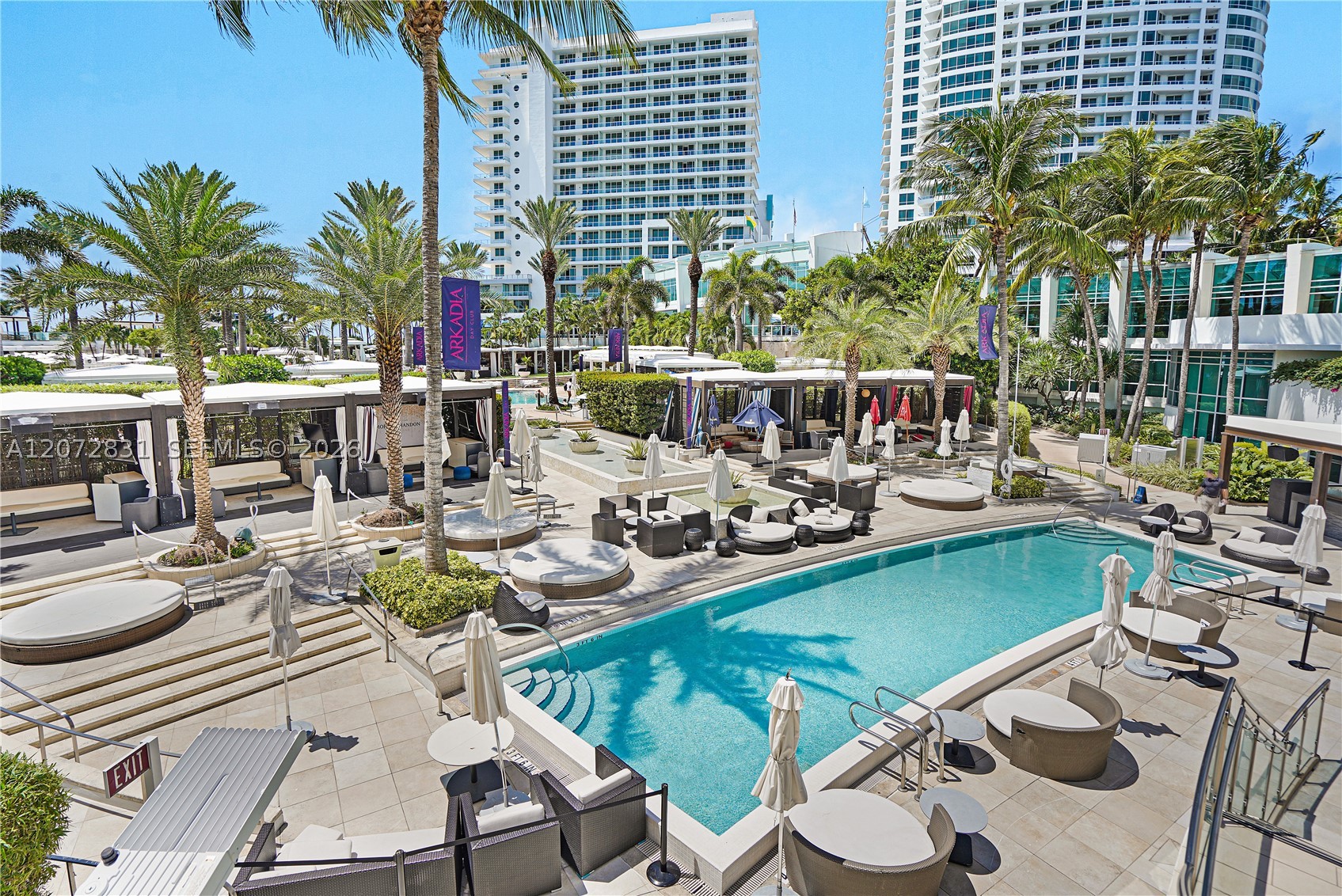 4401 Collins Ave #915 Miami Beach, FL 33140