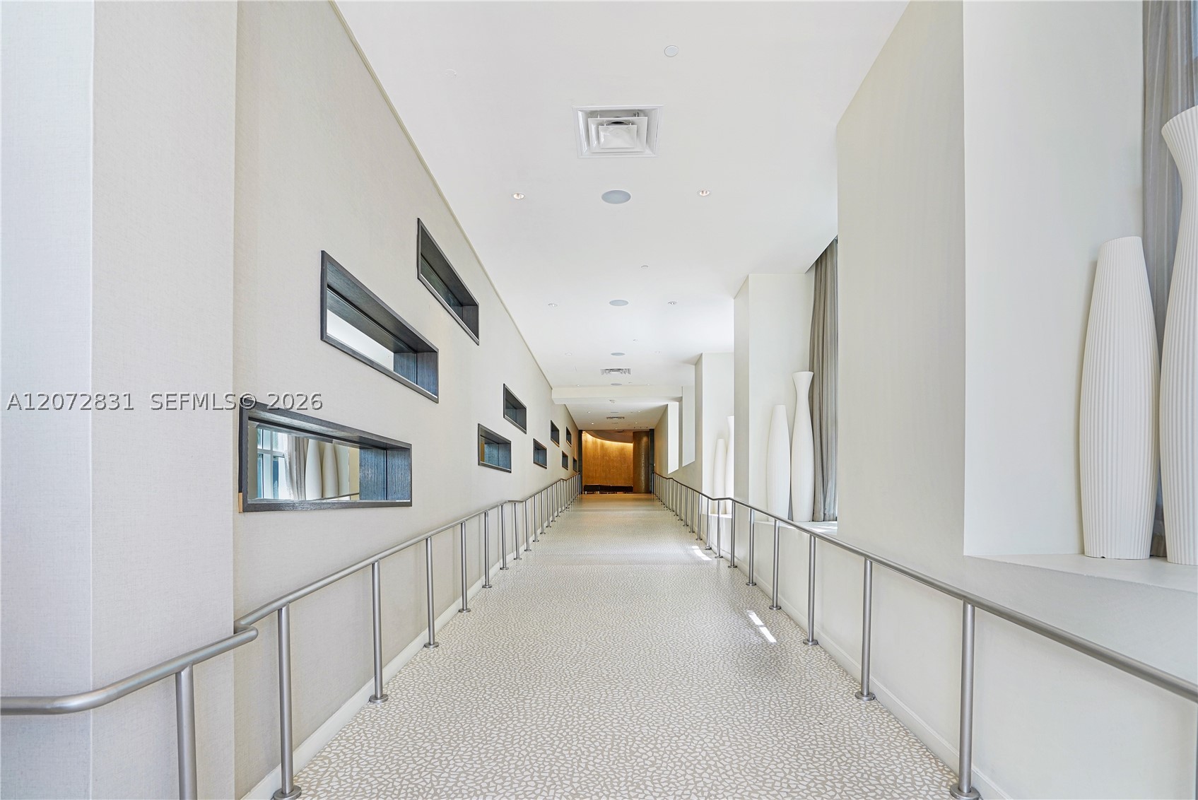 4401 Collins Ave #915 Miami Beach, FL 33140