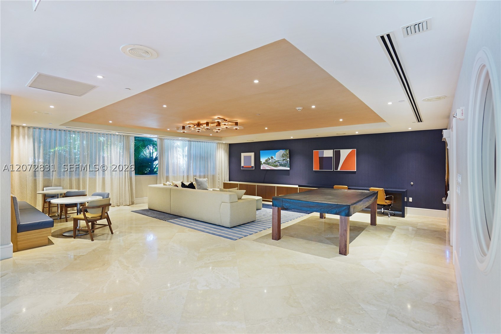 4401 Collins Ave #915 Miami Beach, FL 33140