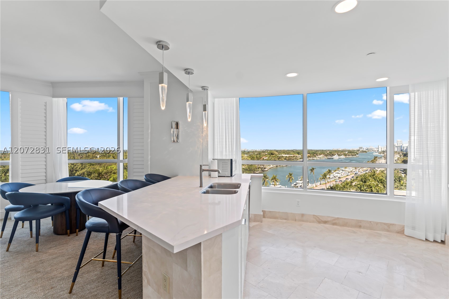 4401 Collins Ave #915 Miami Beach, FL 33140
