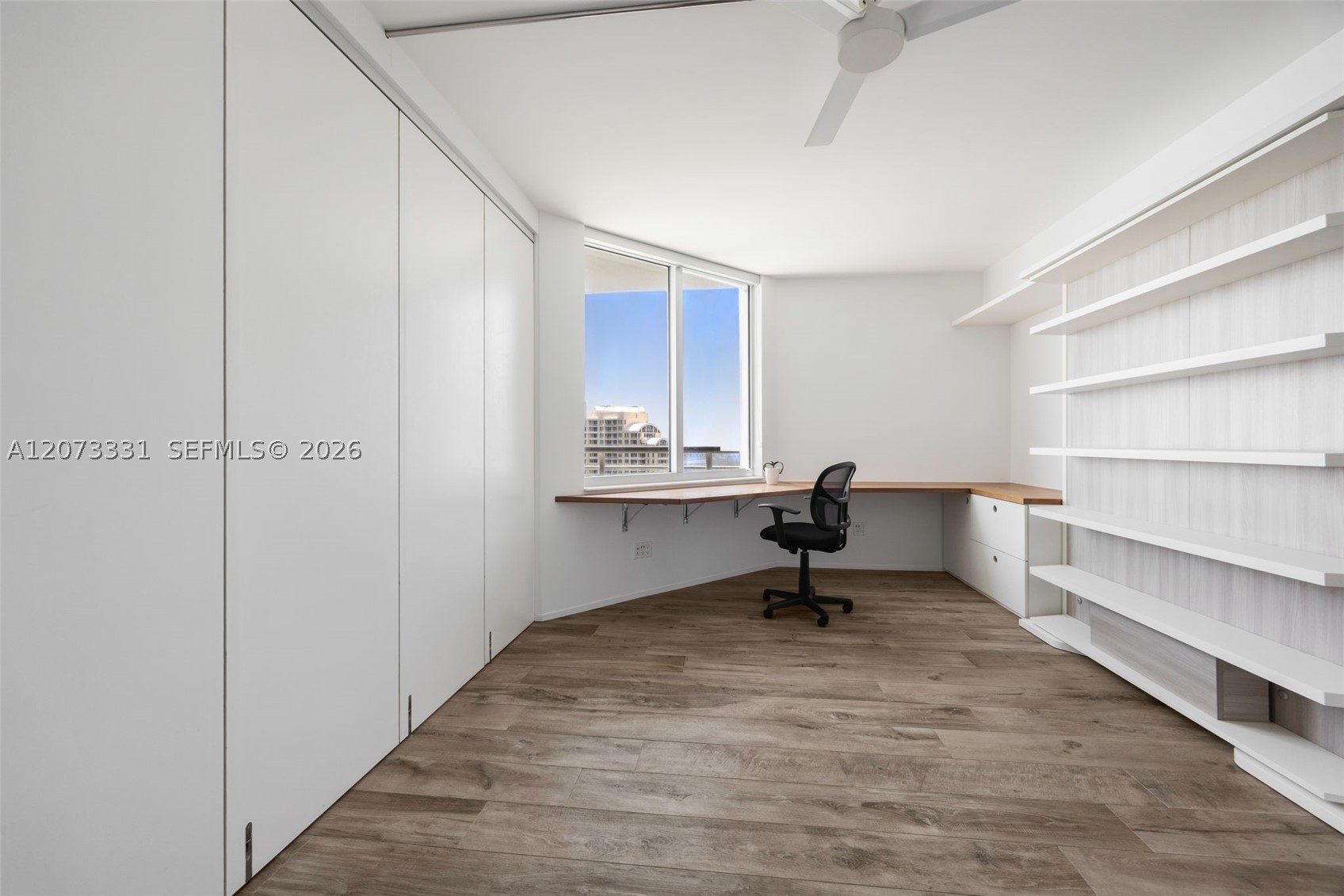 335 S Biscayne Blvd #2805 Miami, FL 33131