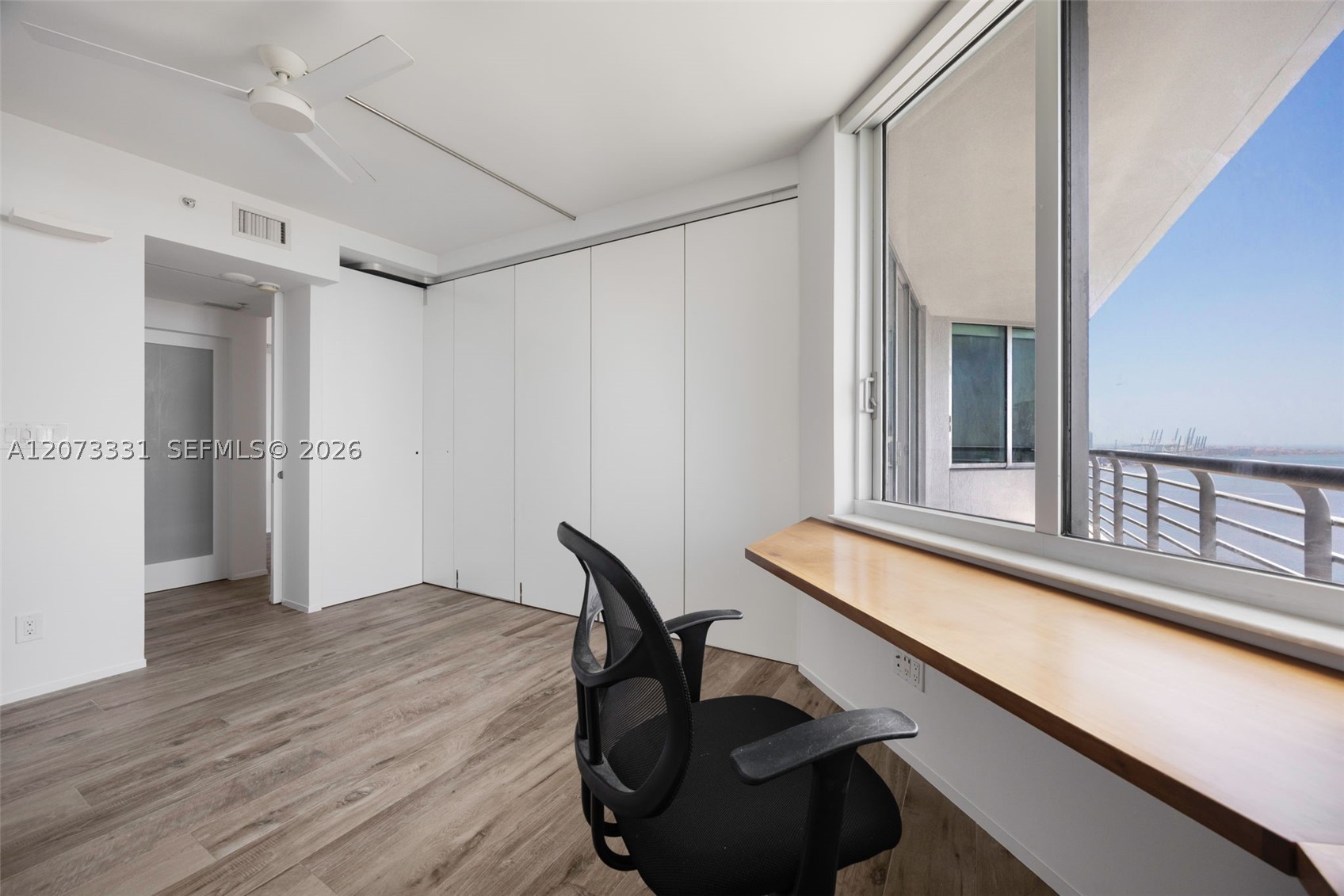 335 S Biscayne Blvd #2805 Miami, FL 33131