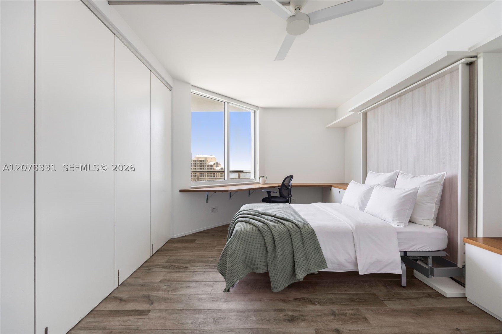 335 S Biscayne Blvd #2805 Miami, FL 33131