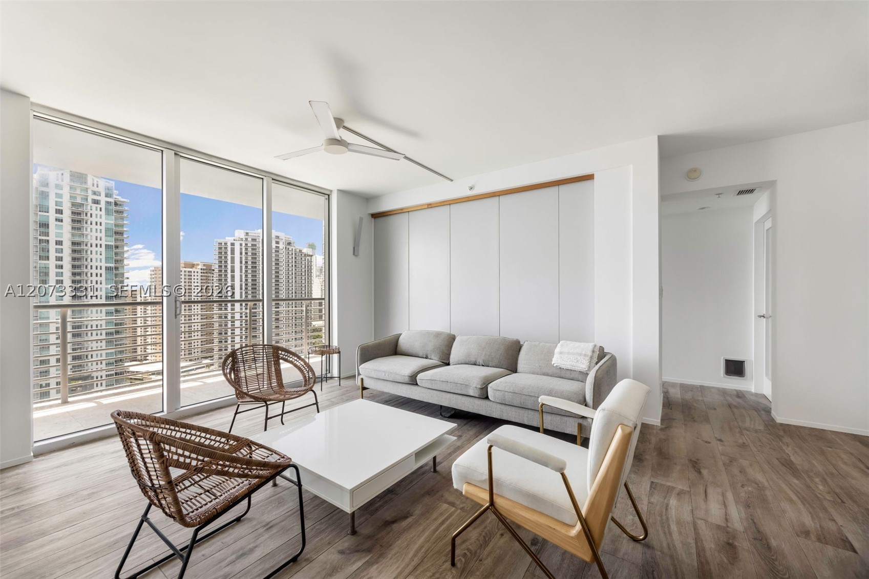335 S Biscayne Blvd #2805 Miami, FL 33131