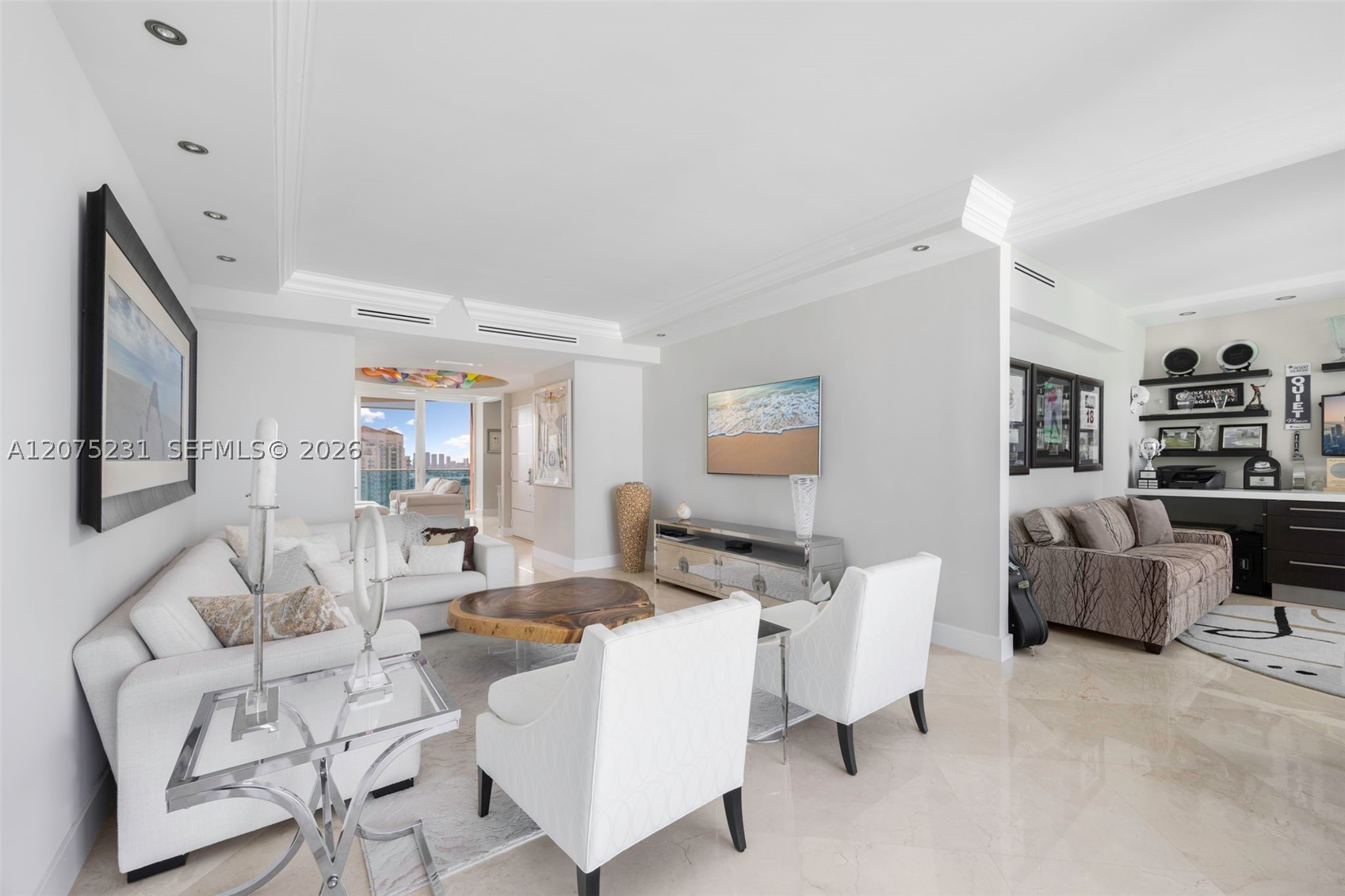 300 Pointe Dr #2806 Miami Beach, FL 33139