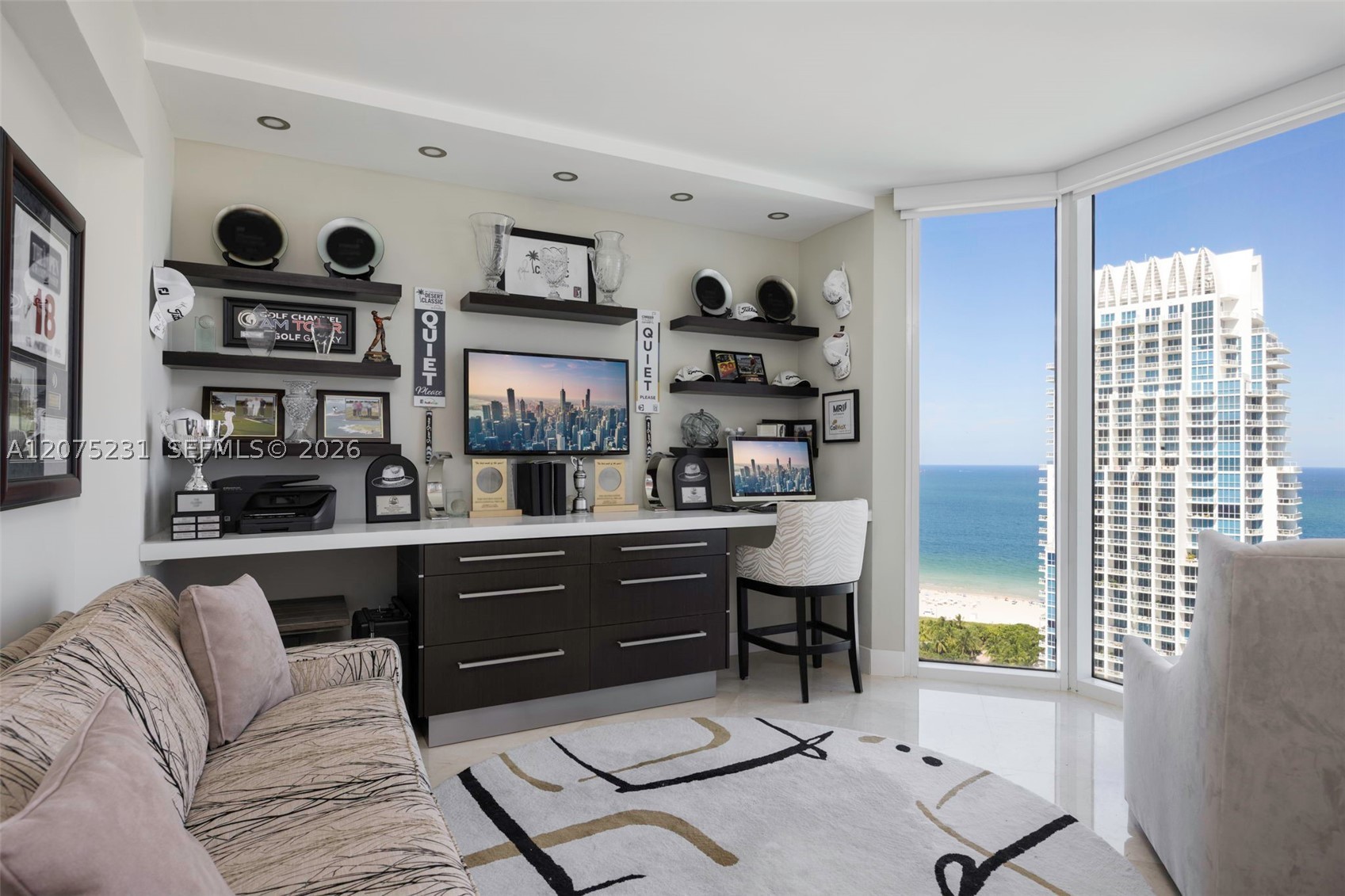 300 Pointe Dr #2806 Miami Beach, FL 33139