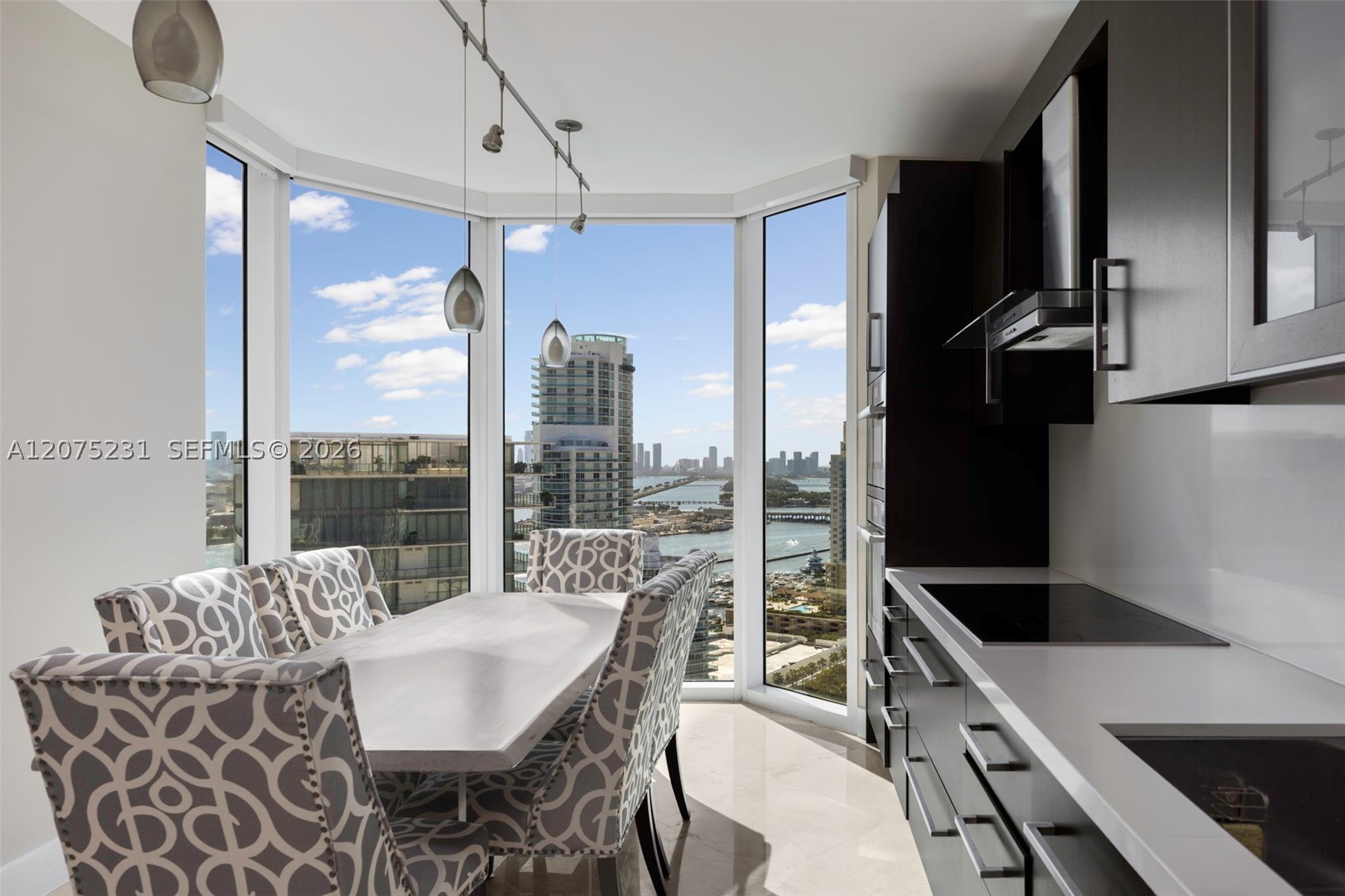 300 Pointe Dr #2806 Miami Beach, FL 33139