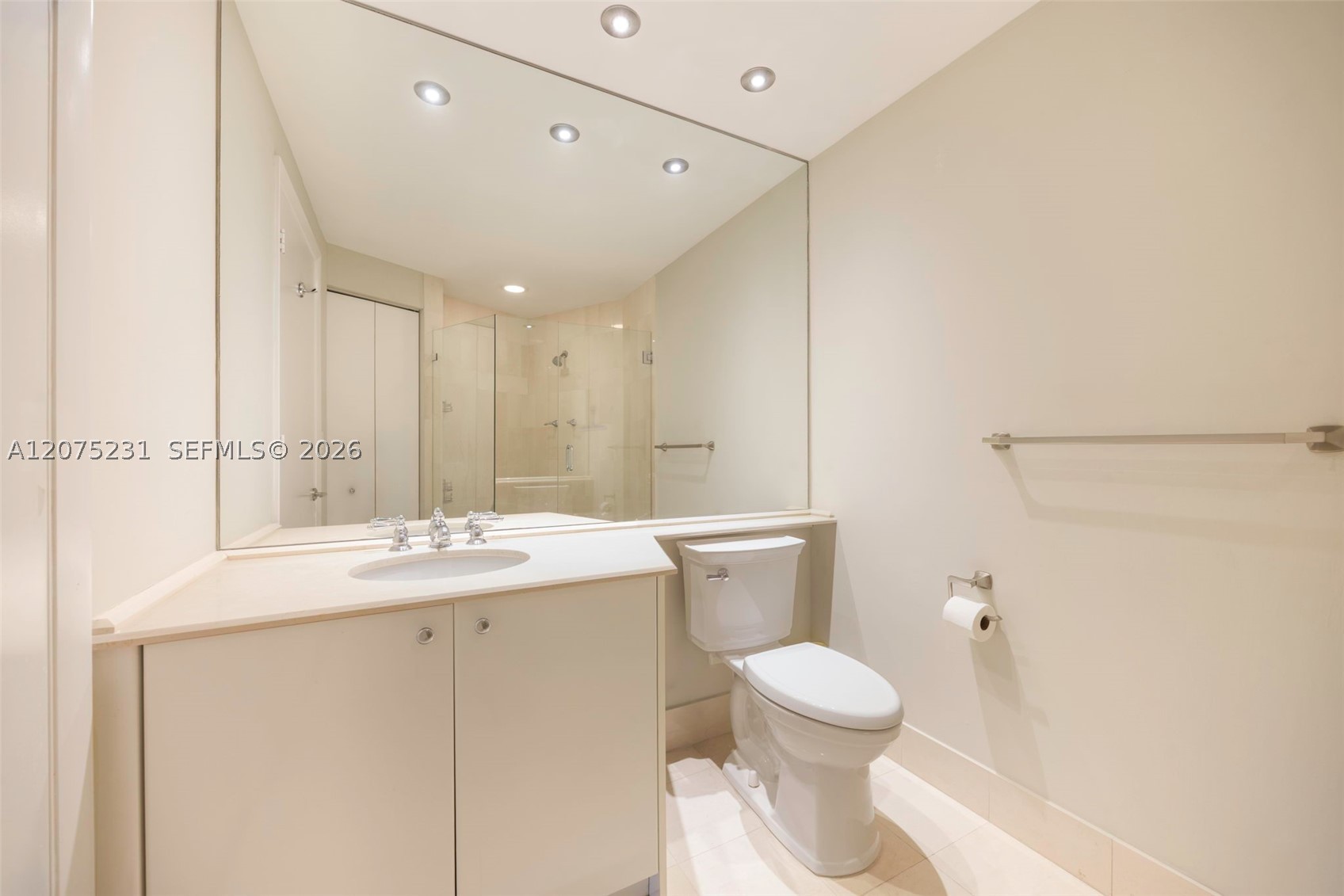 300 Pointe Dr #2806 Miami Beach, FL 33139