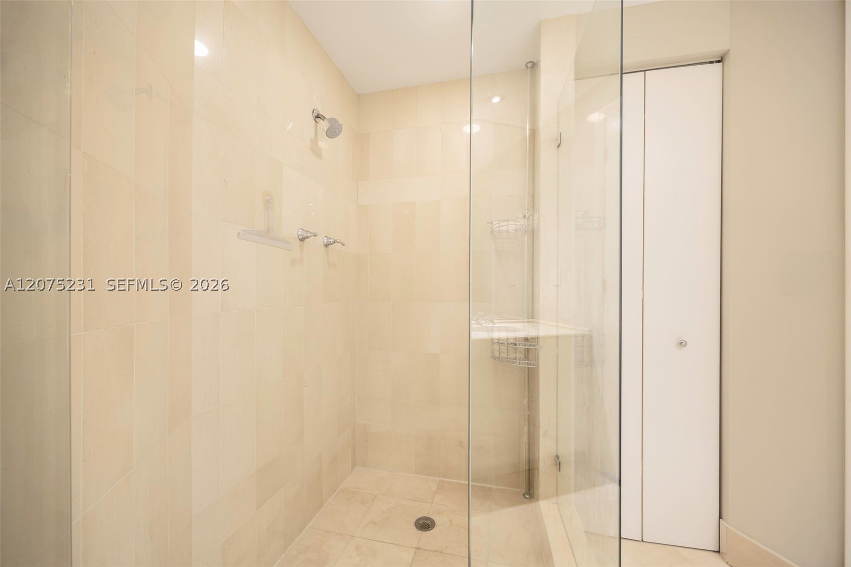 300 Pointe Dr #2806 Miami Beach, FL 33139