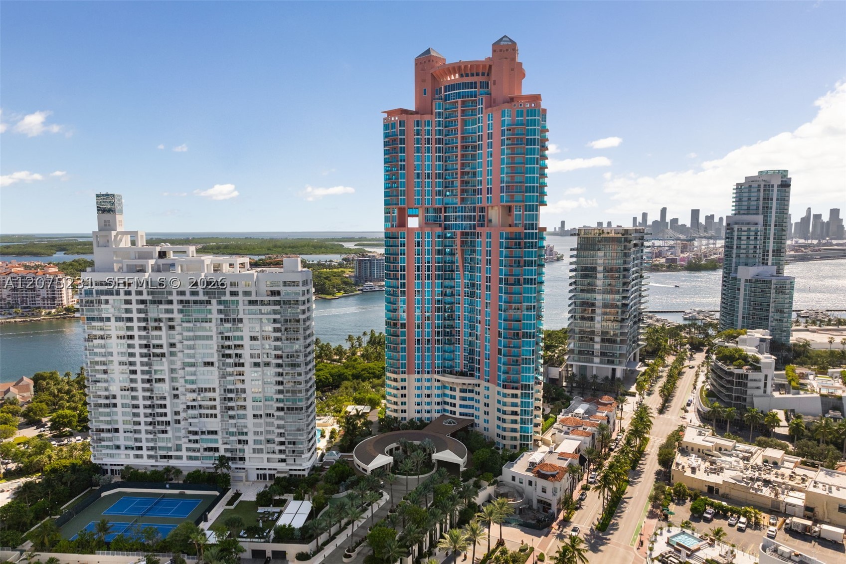 300 Pointe Dr #2806 Miami Beach, FL 33139