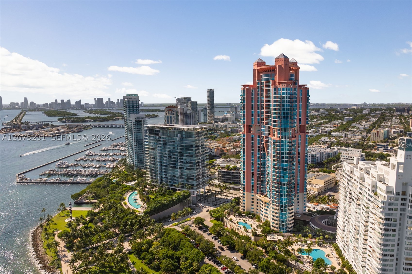 300 Pointe Dr #2806 Miami Beach, FL 33139