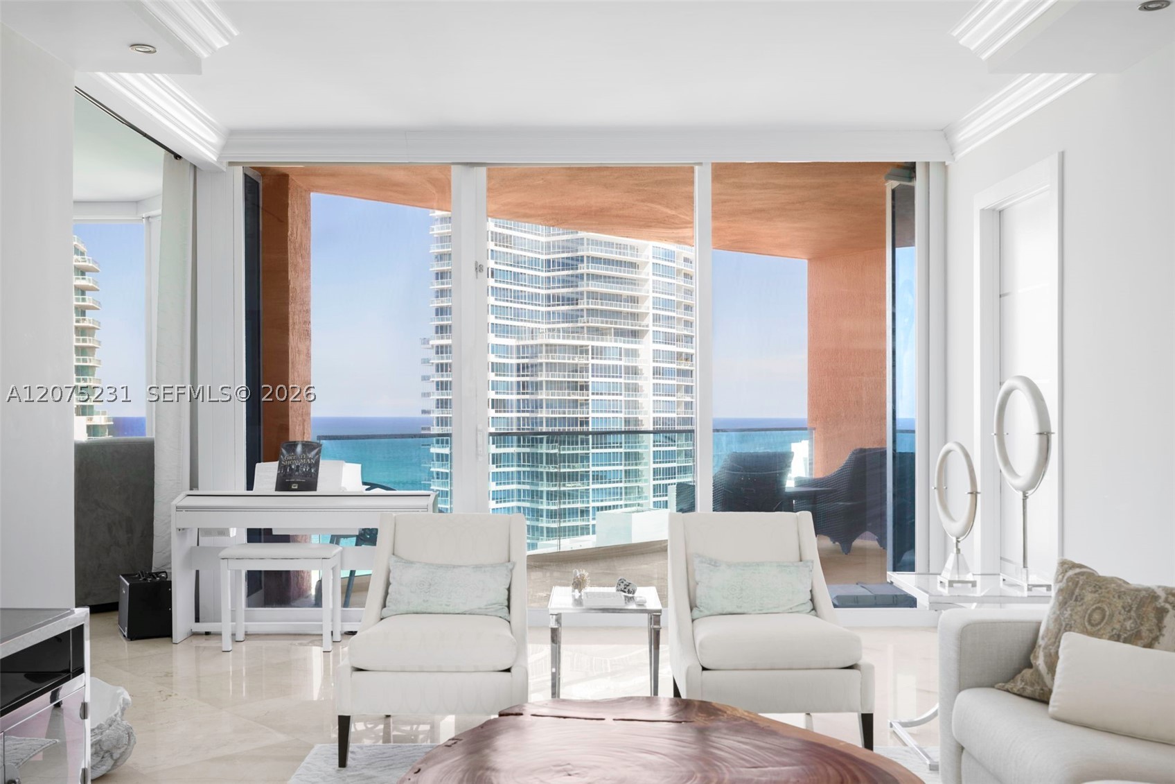 300 Pointe Dr #2806 Miami Beach, FL 33139
