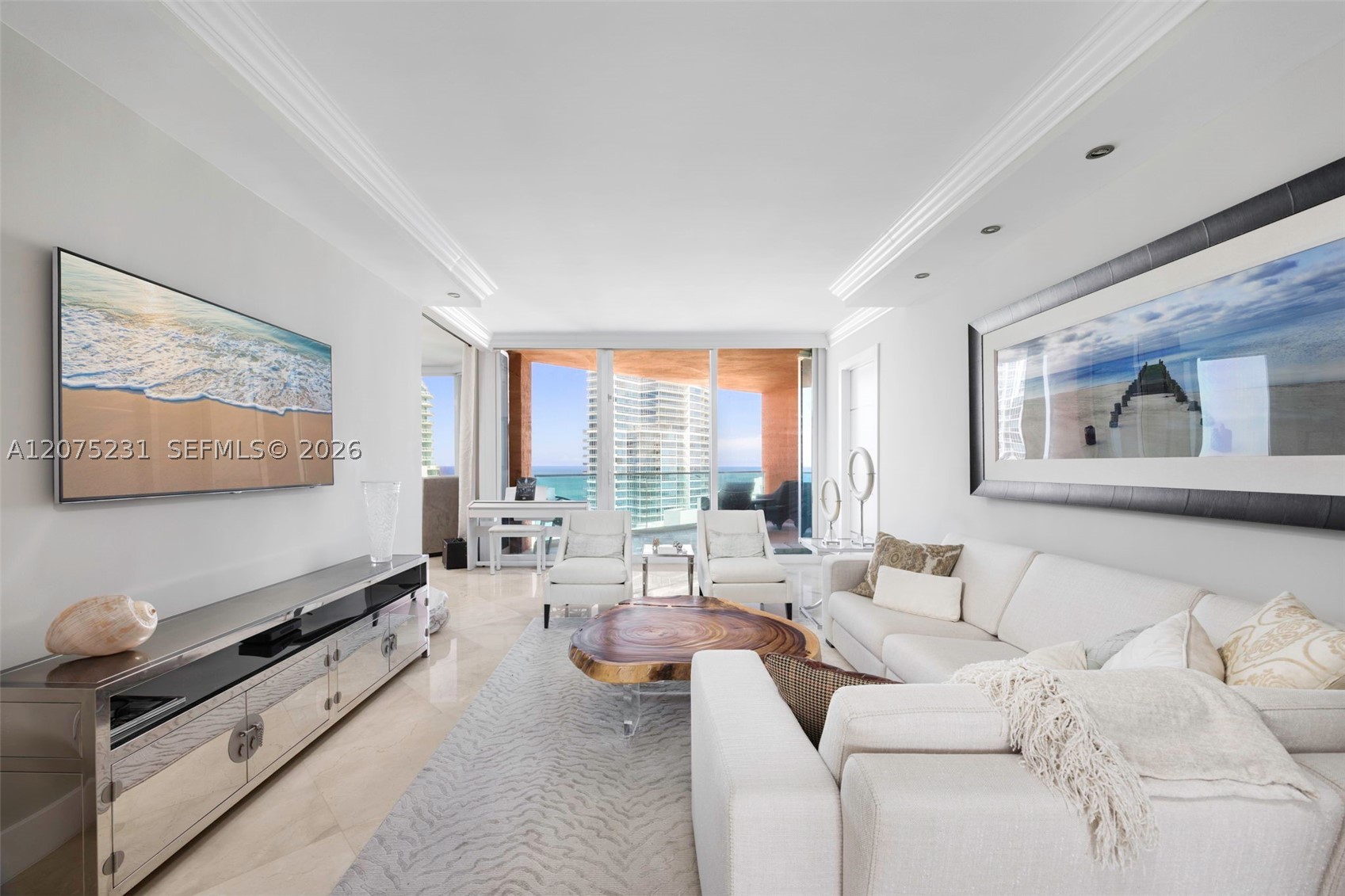 300 Pointe Dr #2806 Miami Beach, FL 33139
