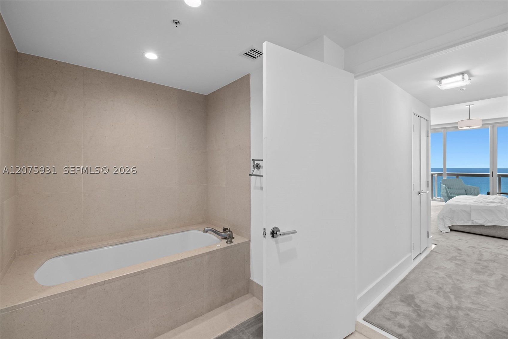 6899 Collins Ave #1602 Miami Beach, FL 33141