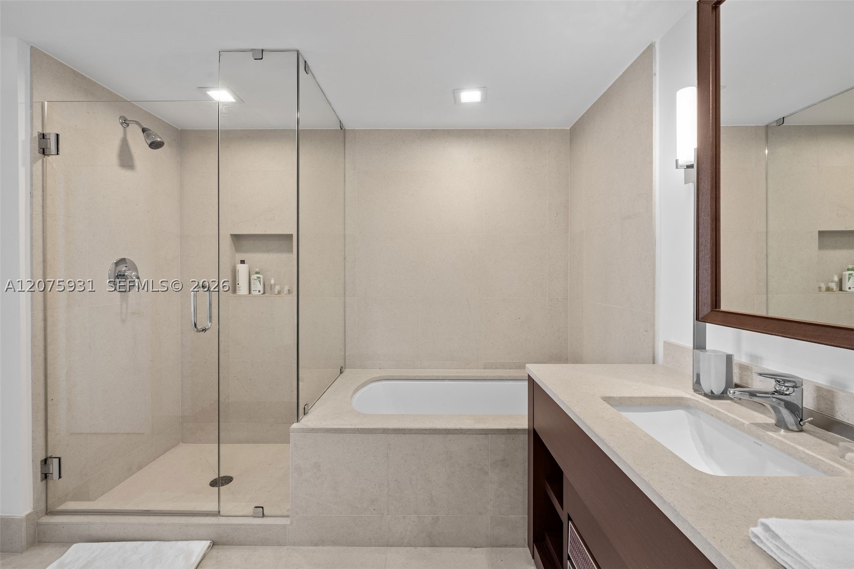 6899 Collins Ave #1602 Miami Beach, FL 33141