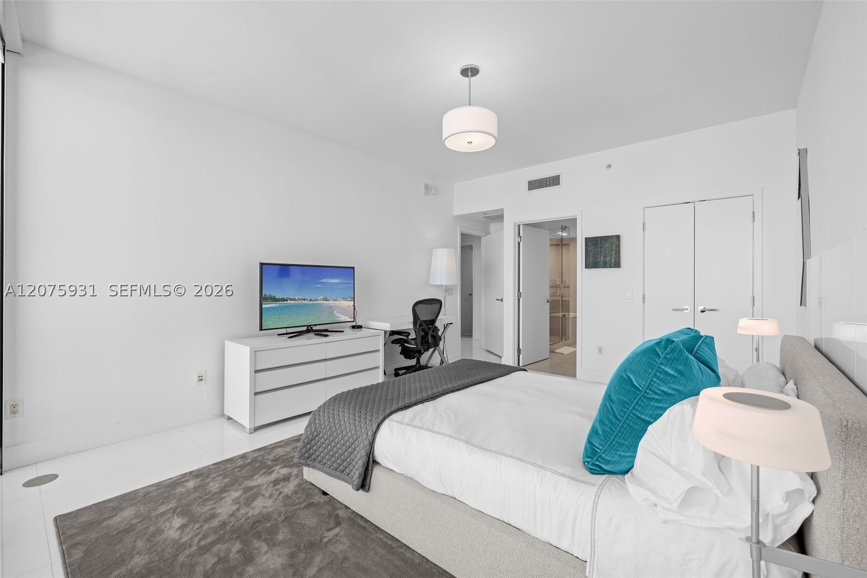 6899 Collins Ave #1602 Miami Beach, FL 33141