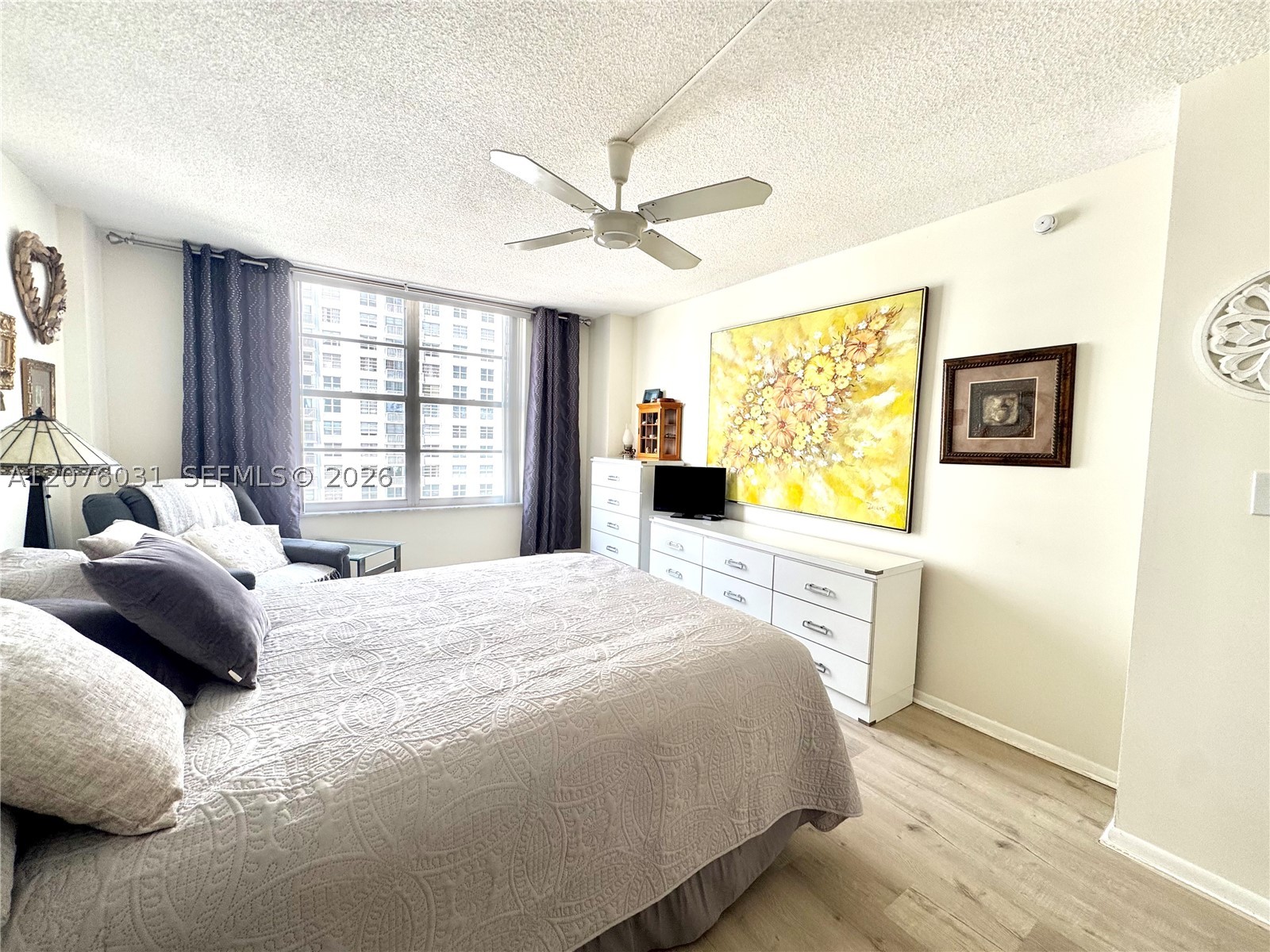 image Winston Towers 30020