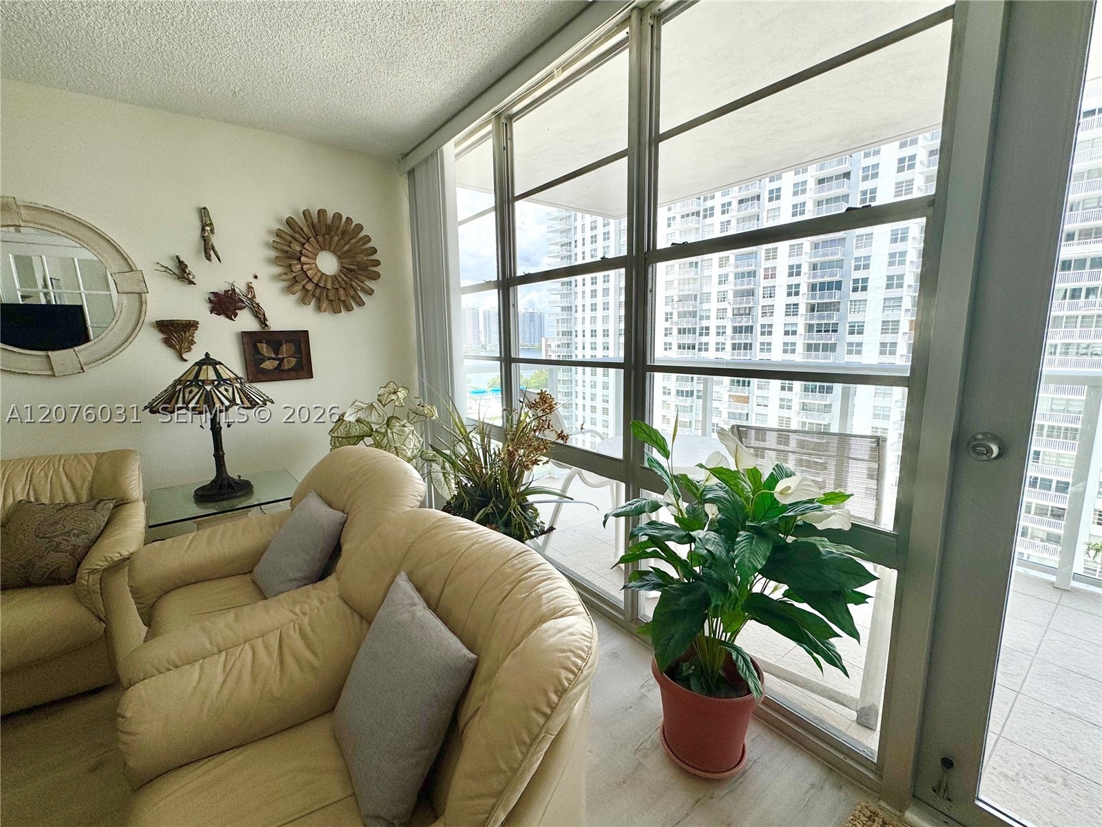image Winston Towers 3006