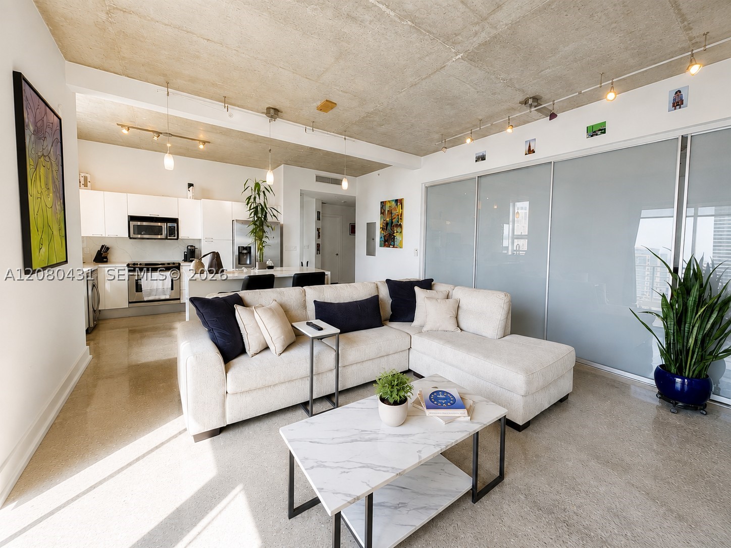 image Loft Downtown I4