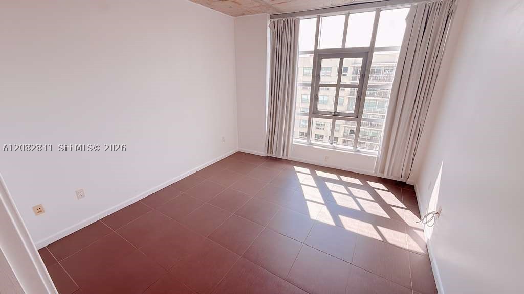 image 4 Midtown12