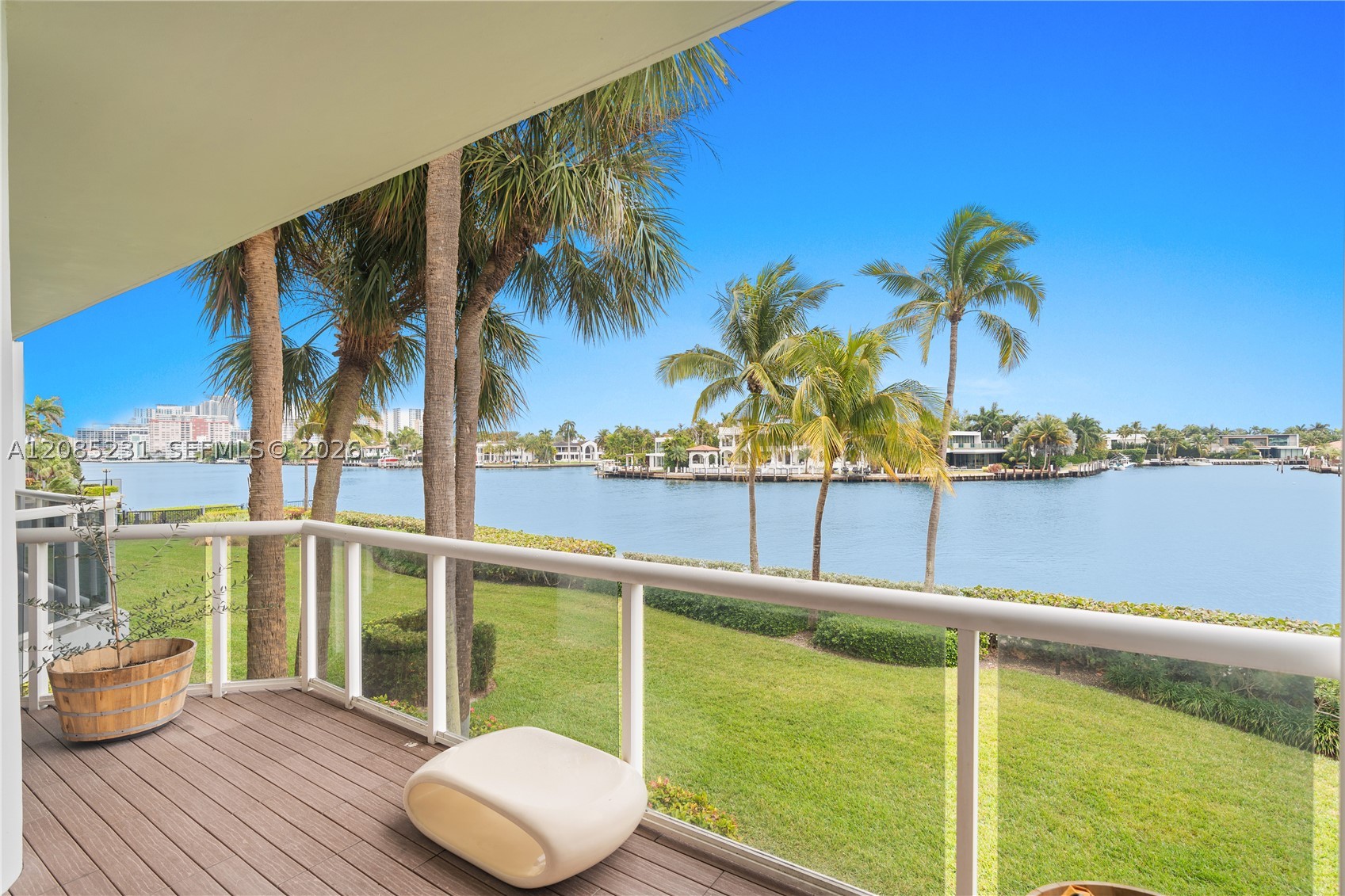 image One Island Place I28