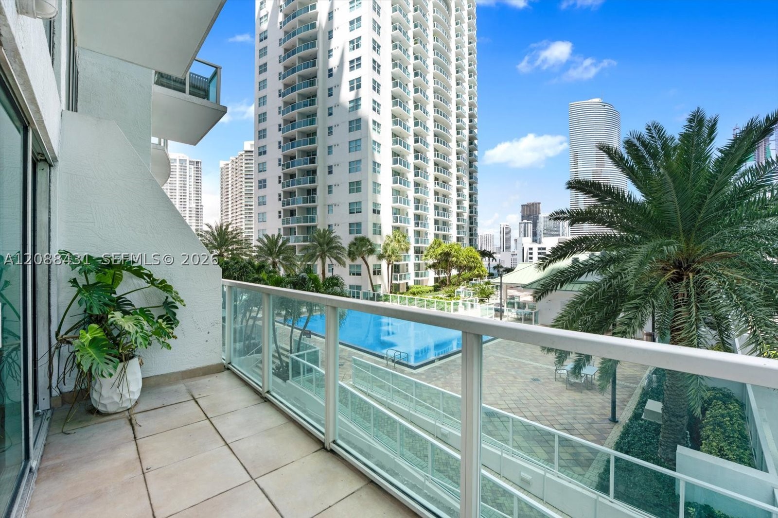 image Brickell on the River South18
