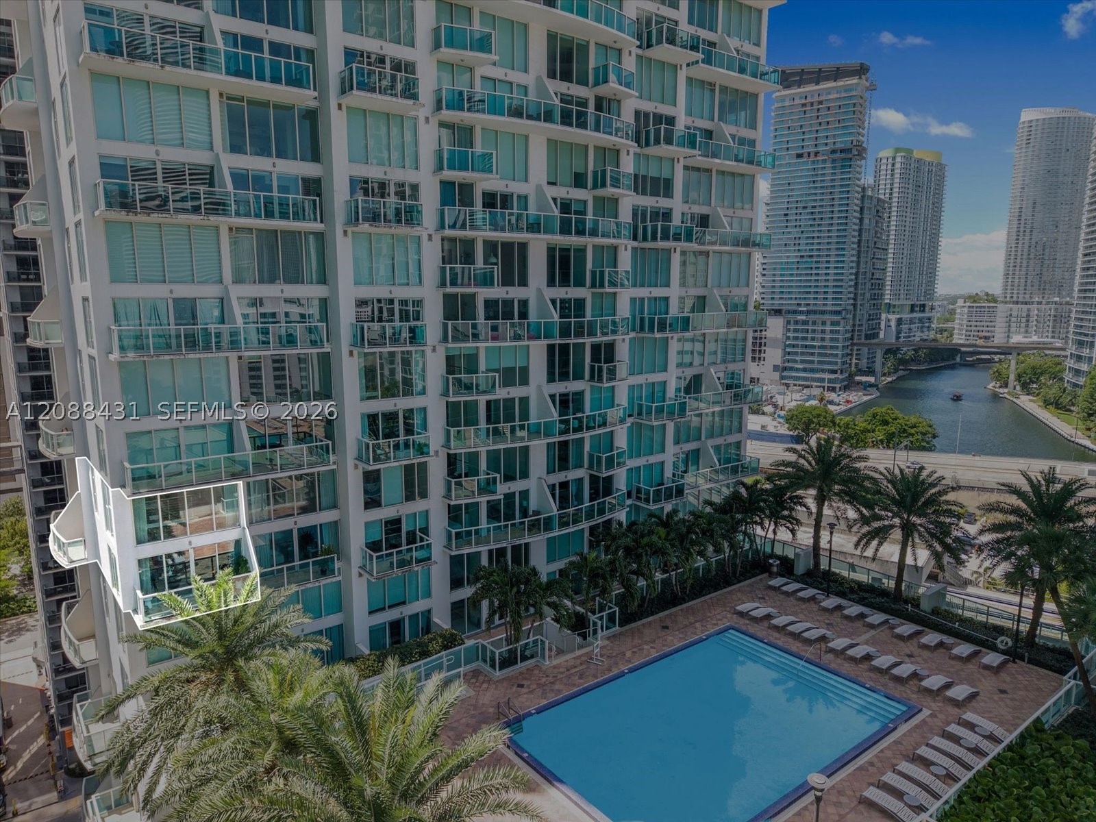image Brickell on the River South28