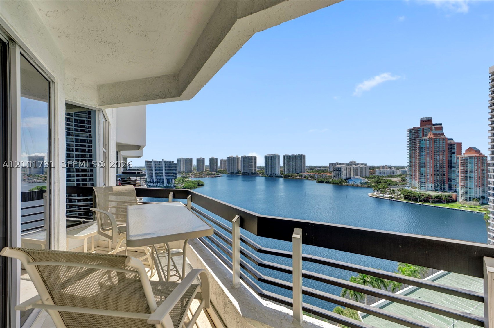3600 Mystic Pointe Dr #PH3