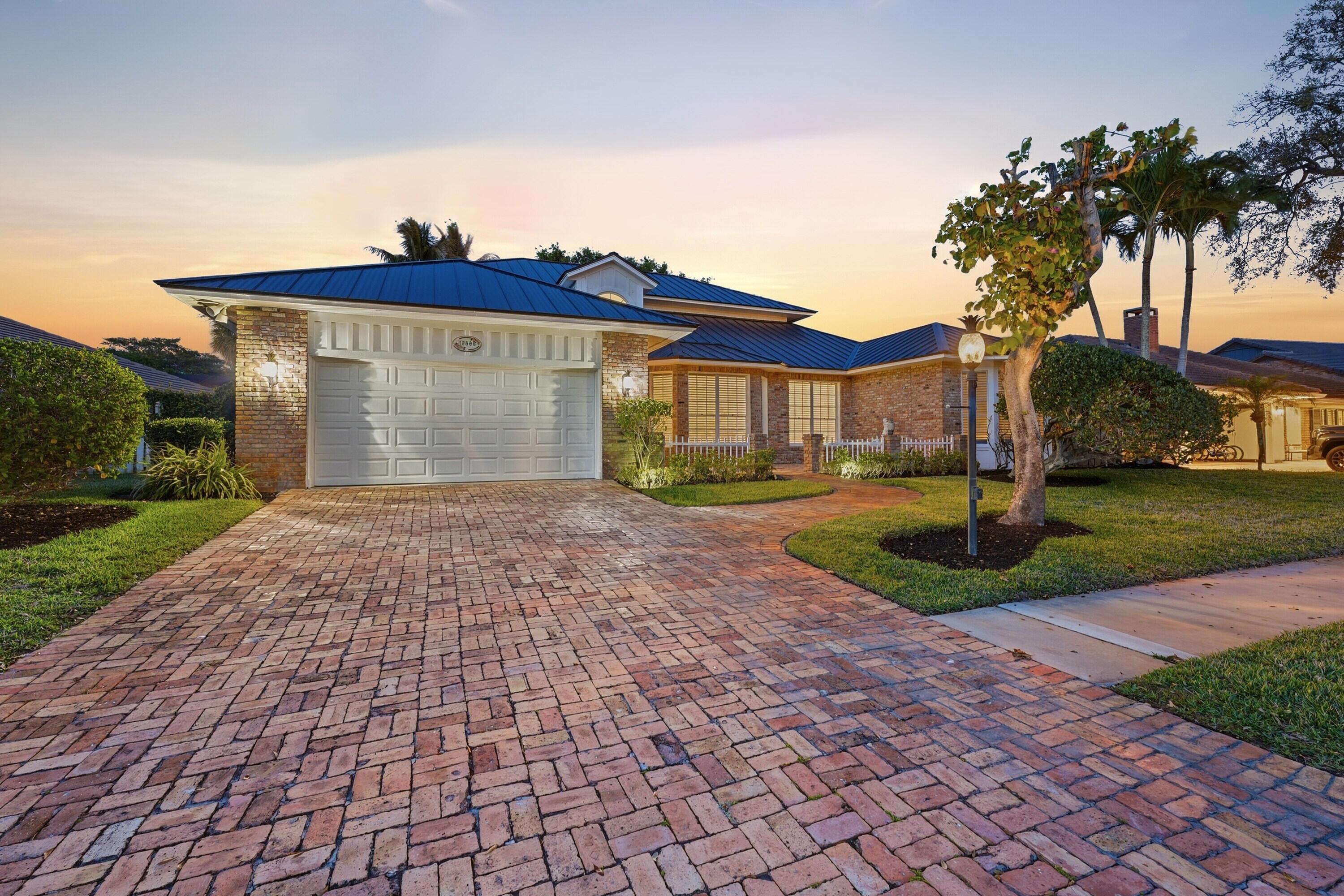 12886 La Rochelle Palm Beach Gardens, FL 33410