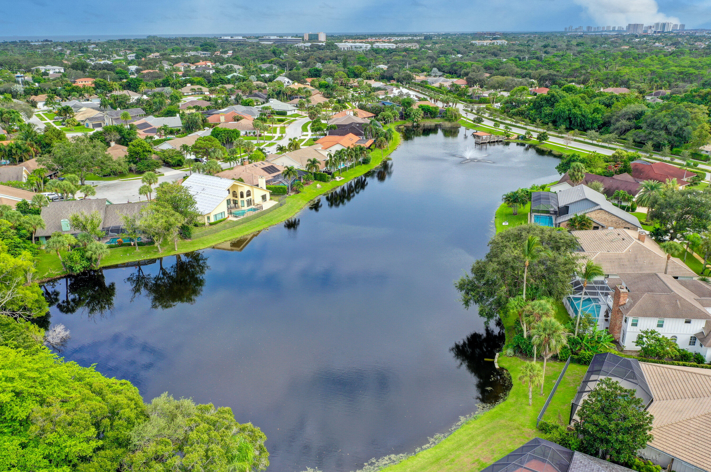 12886 La Rochelle Palm Beach Gardens, FL 33410