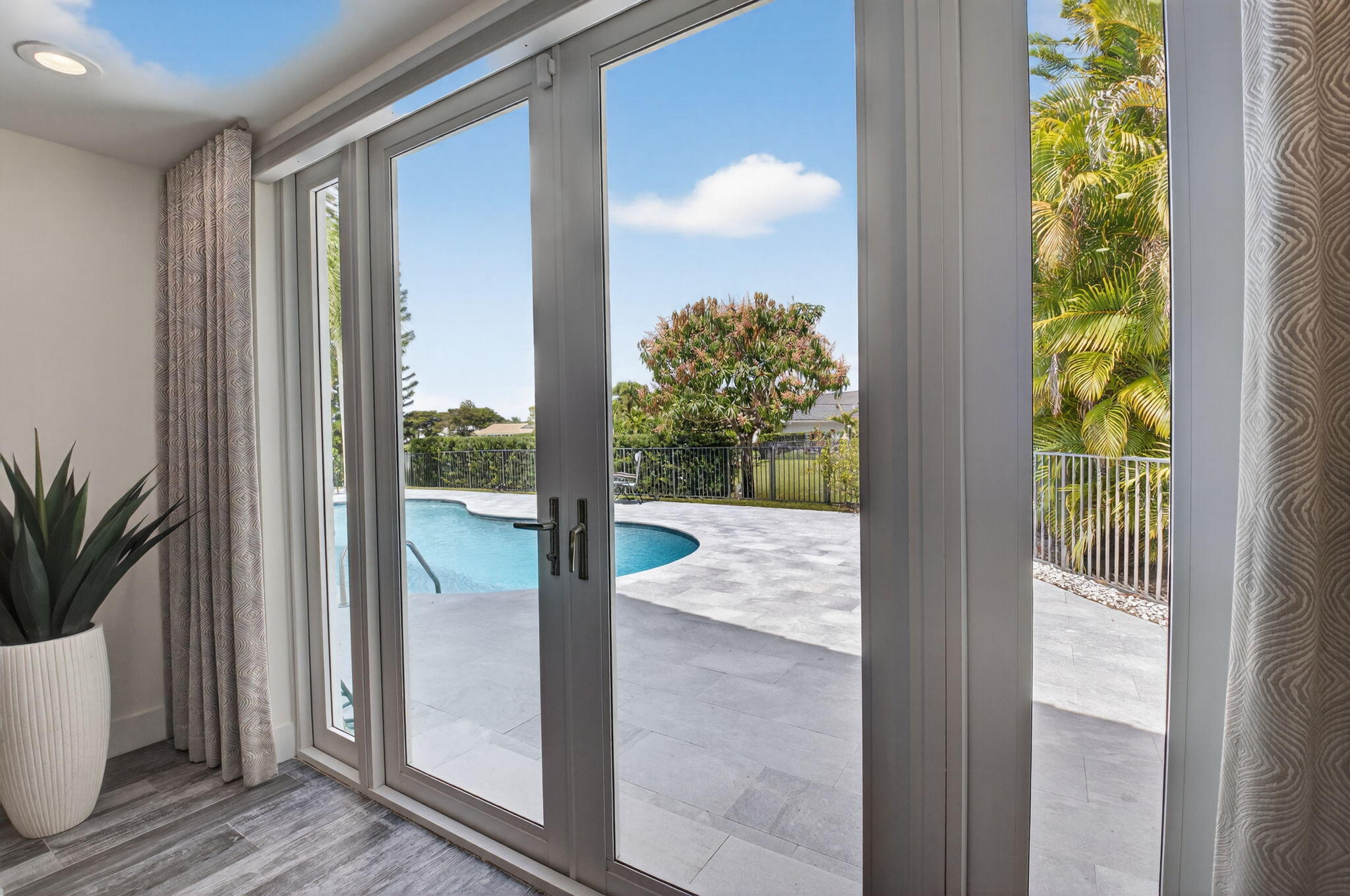 4869 Pineview Delray Beach, FL 33445