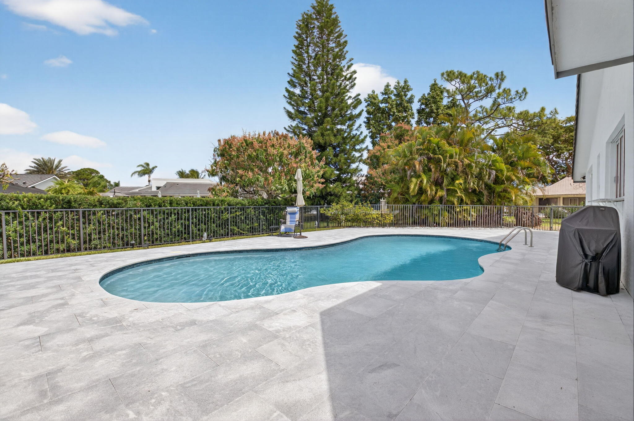 4869 Pineview Delray Beach, FL 33445