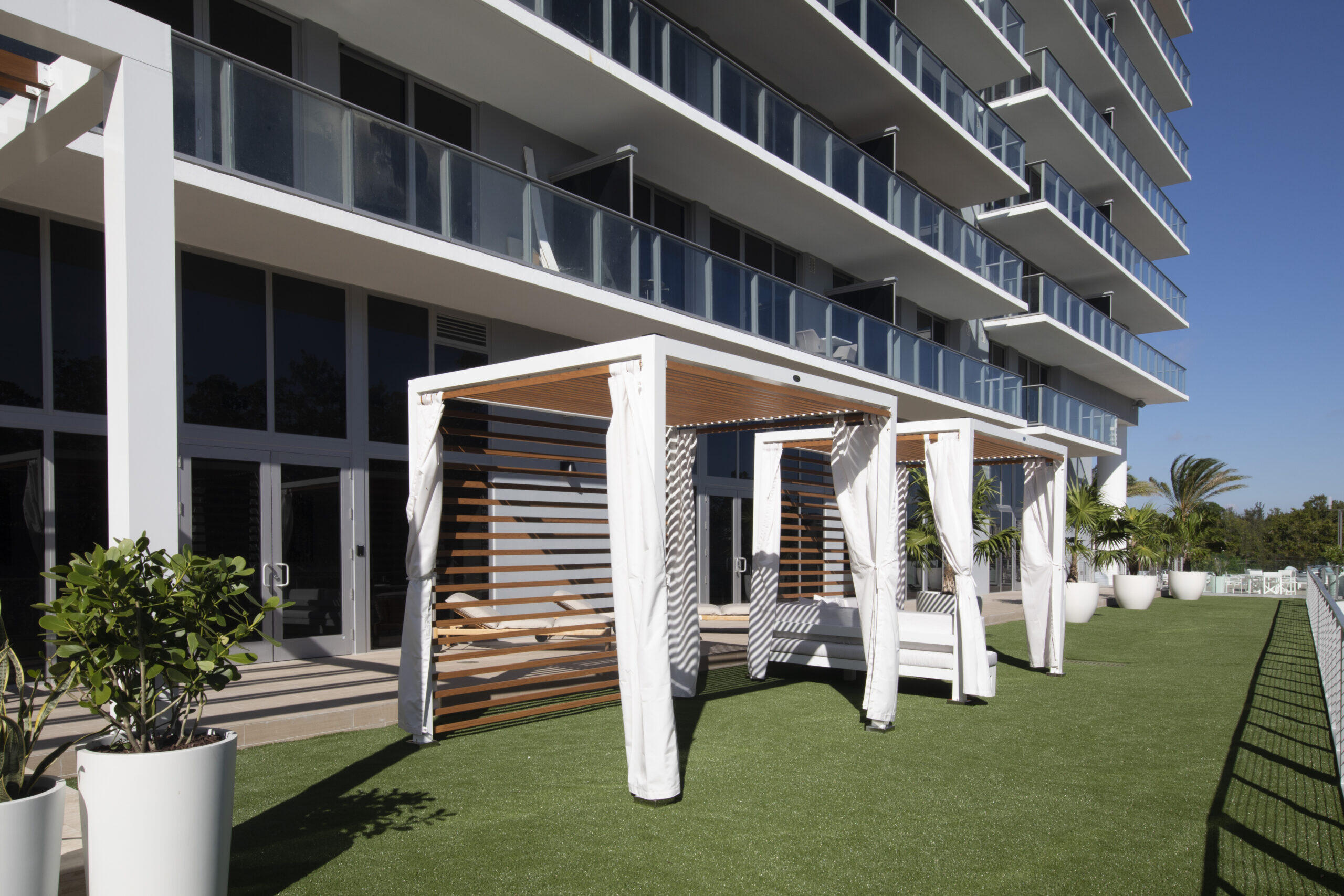 16385 Biscayne #2516 North Miami Beach, FL 33160