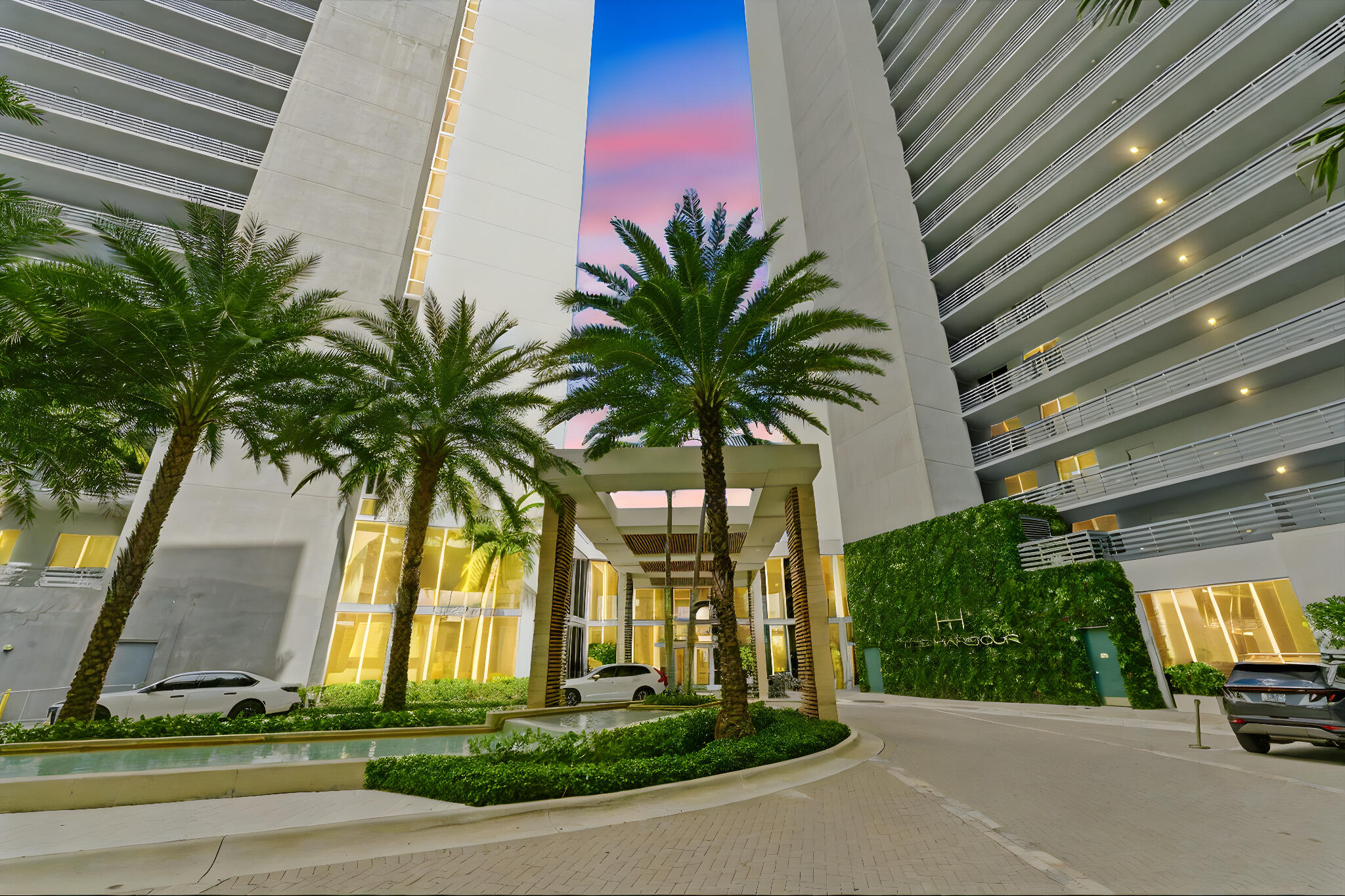16385 Biscayne #2516 North Miami Beach, FL 33160