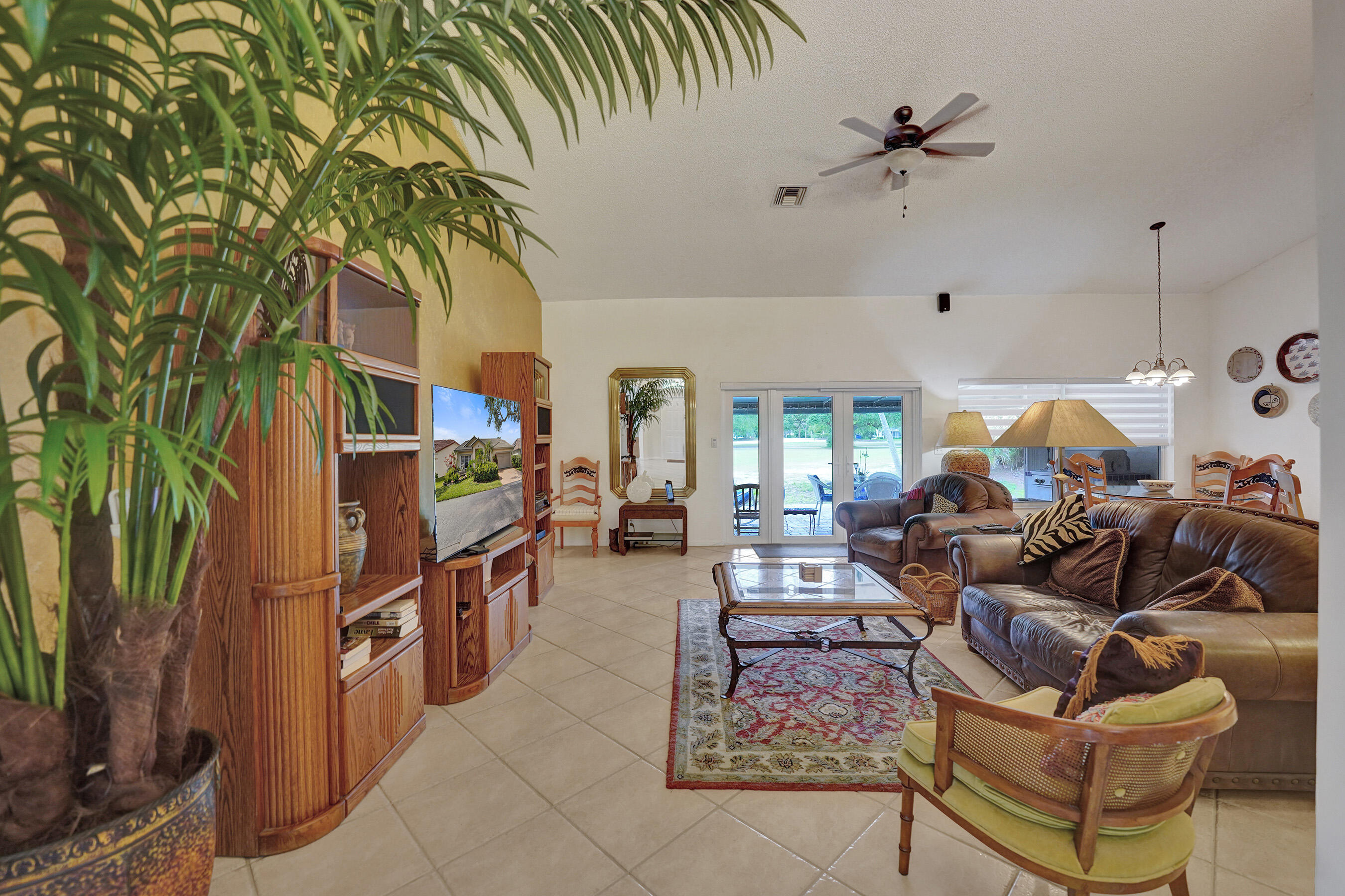 3460 Dunes Vis Pompano Beach, FL 33069