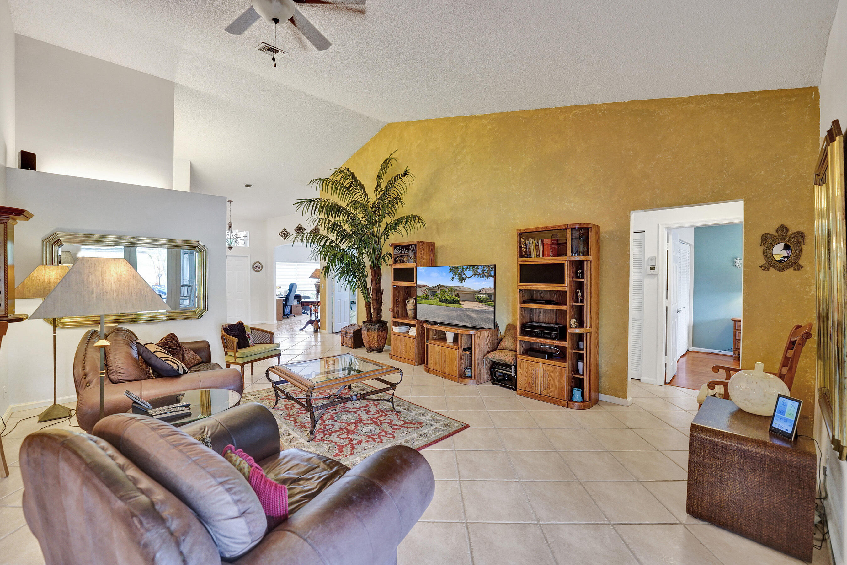 3460 Dunes Vis Pompano Beach, FL 33069