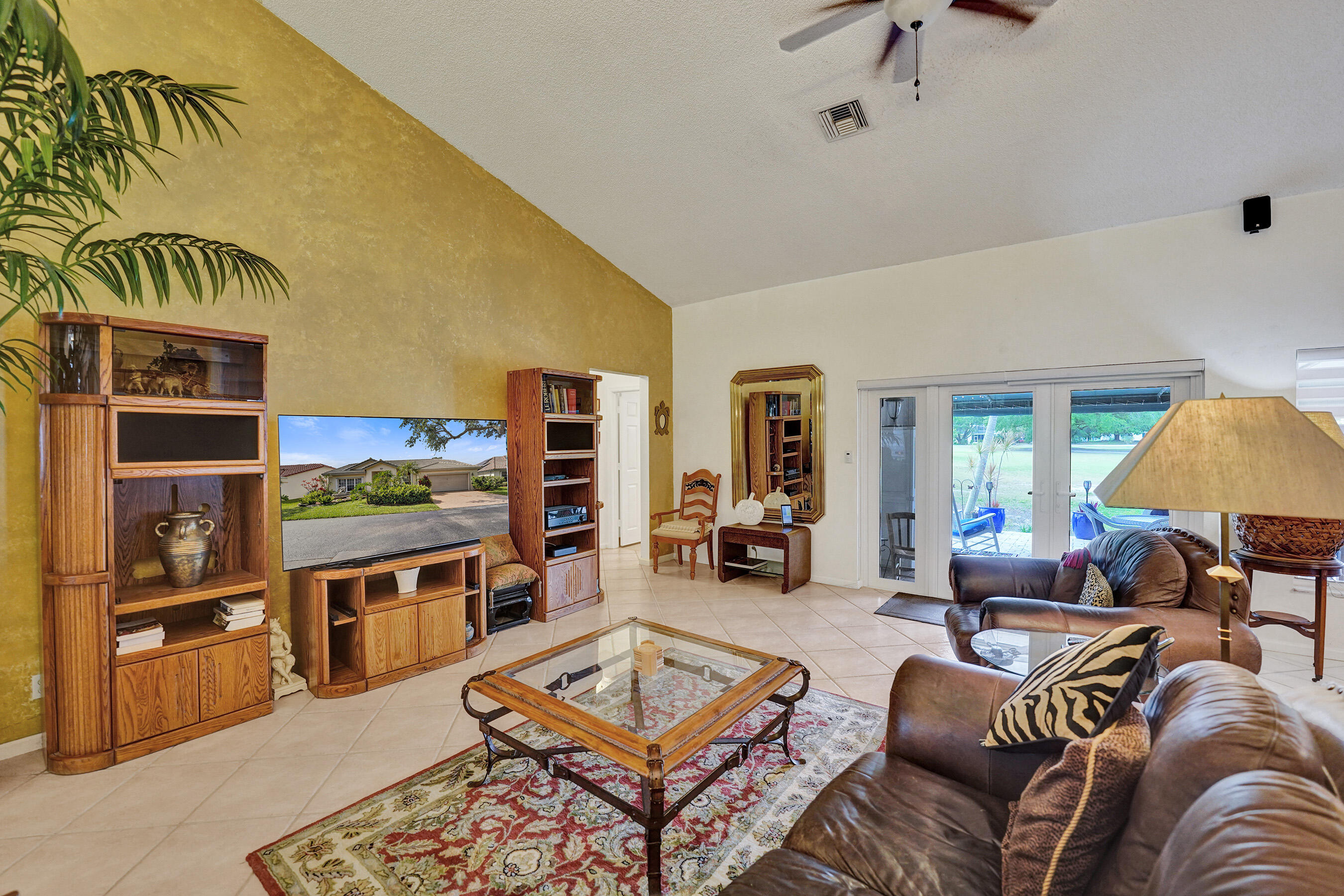 3460 Dunes Vis Pompano Beach, FL 33069