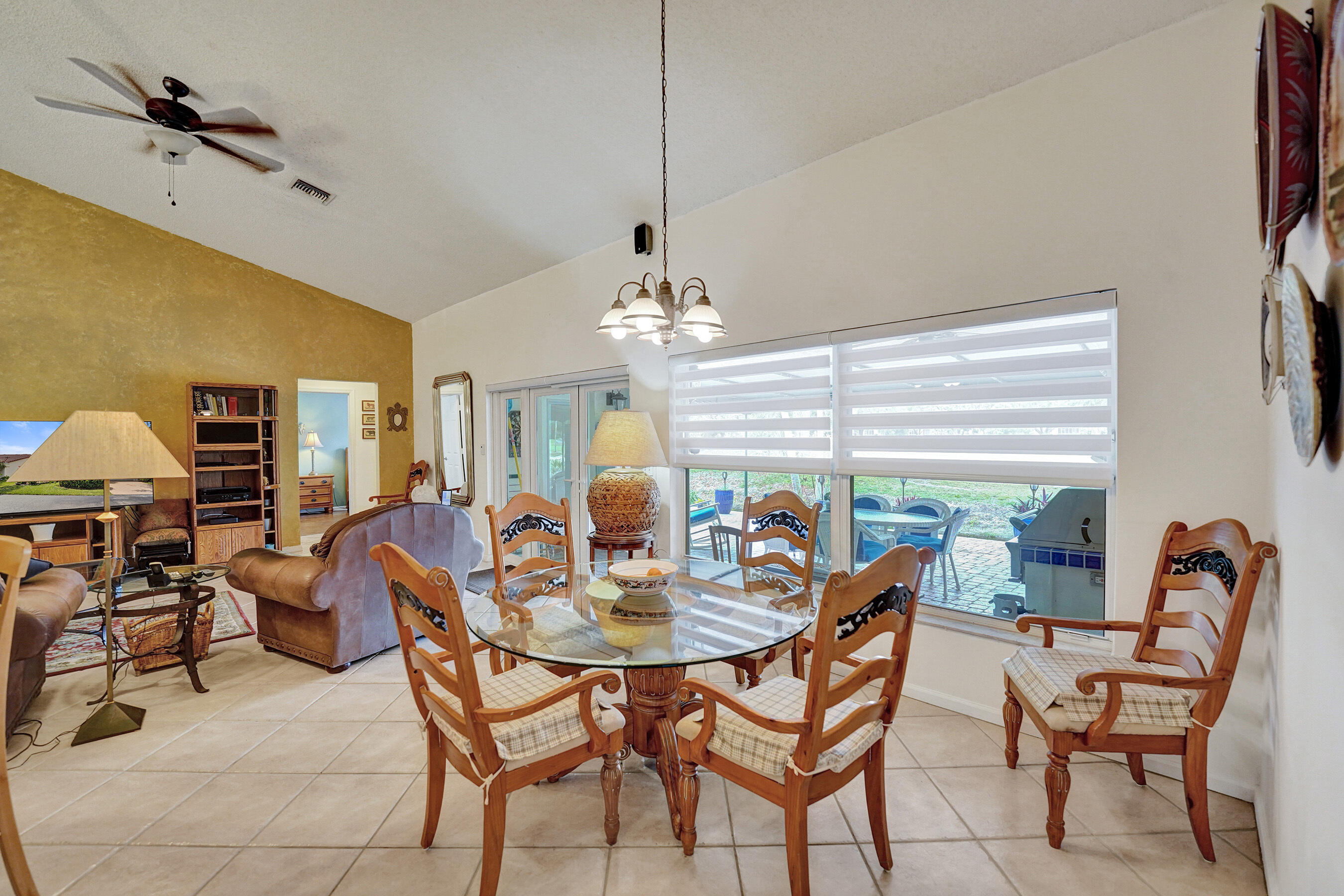 3460 Dunes Vis Pompano Beach, FL 33069