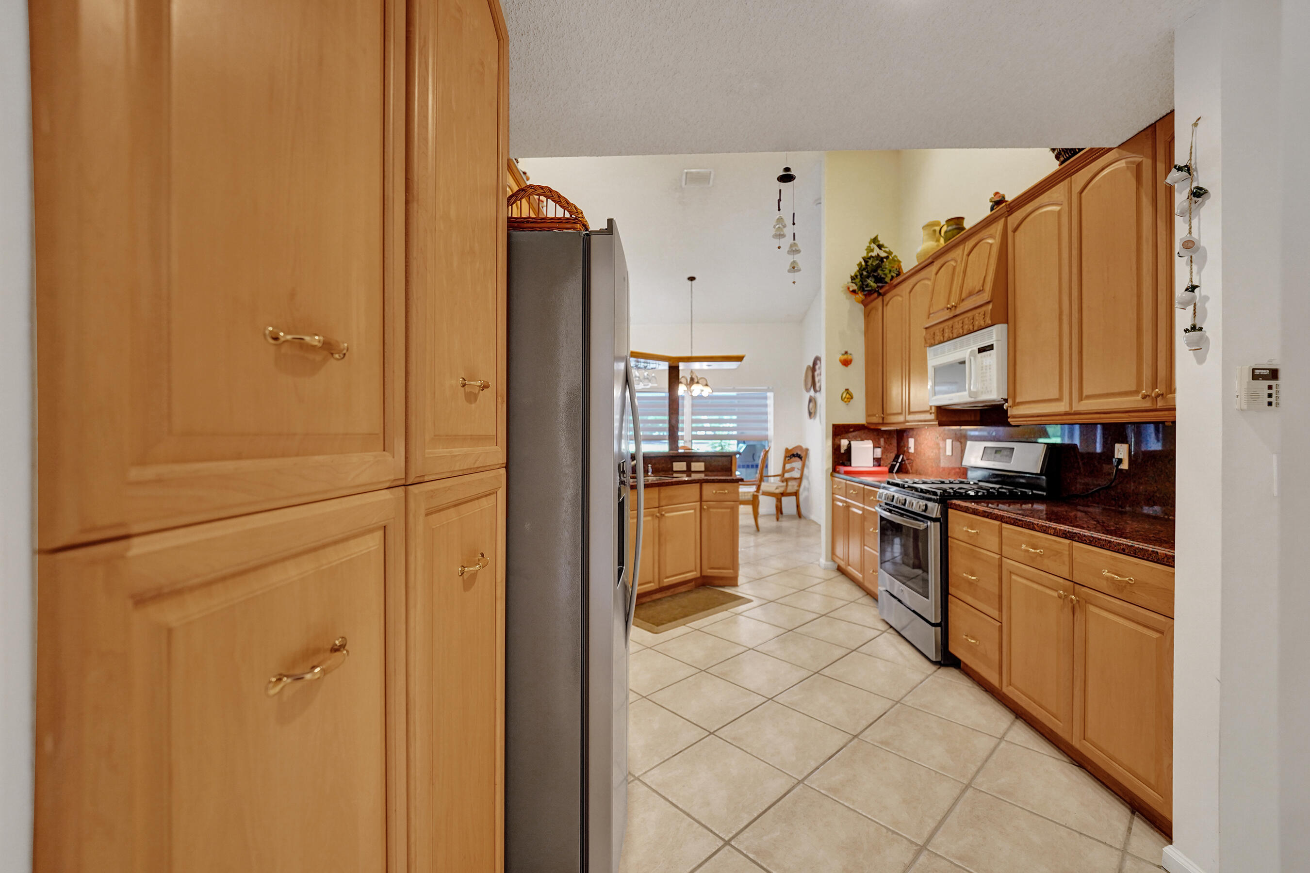 3460 Dunes Vis Pompano Beach, FL 33069