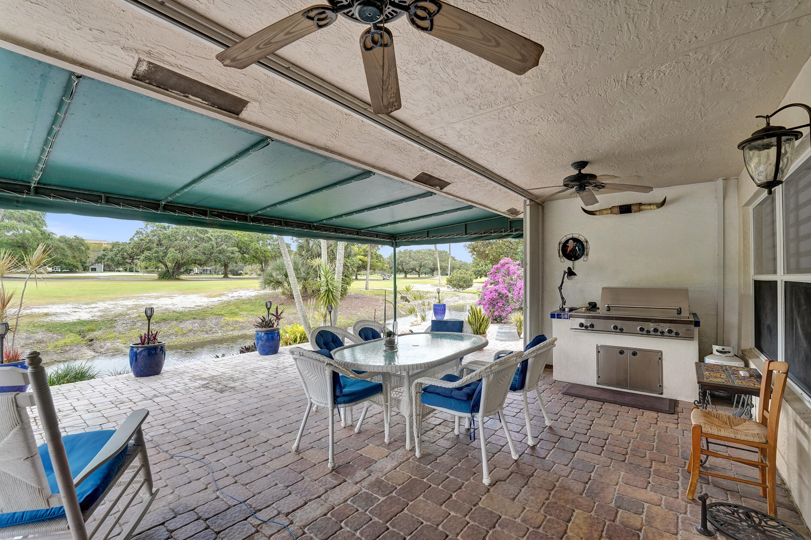 3460 Dunes Vis Pompano Beach, FL 33069