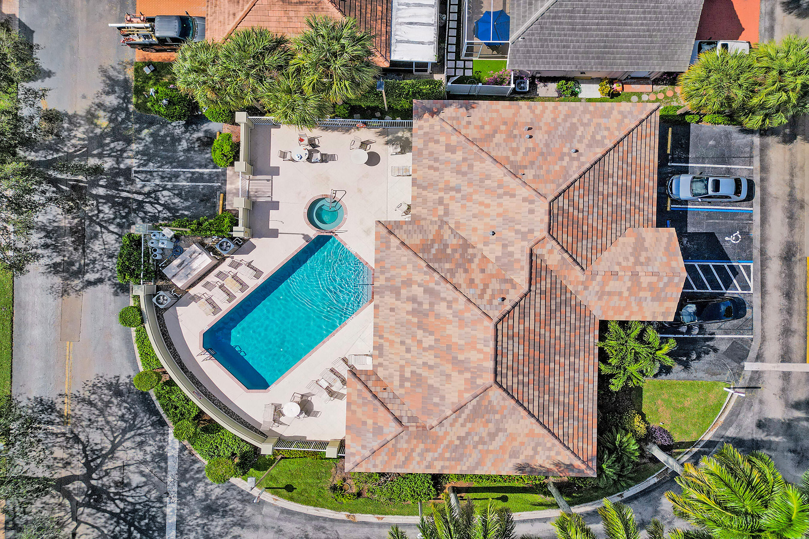 3460 Dunes Vis Pompano Beach, FL 33069