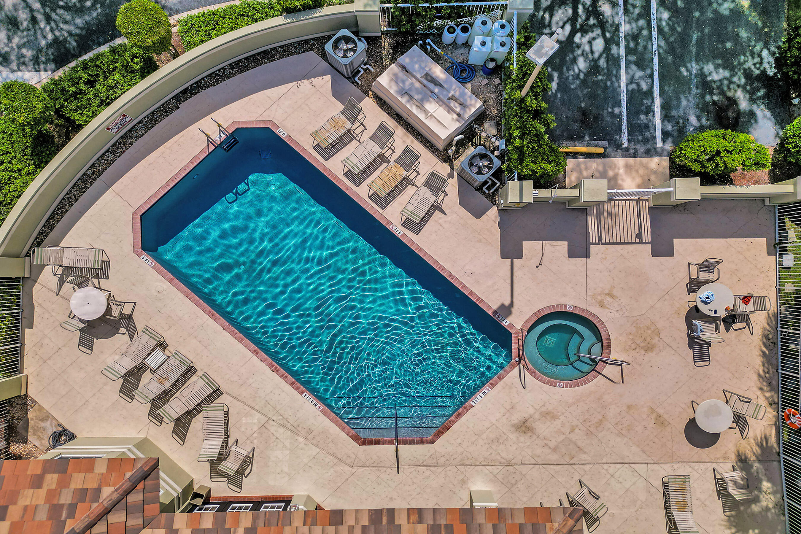 3460 Dunes Vis Pompano Beach, FL 33069