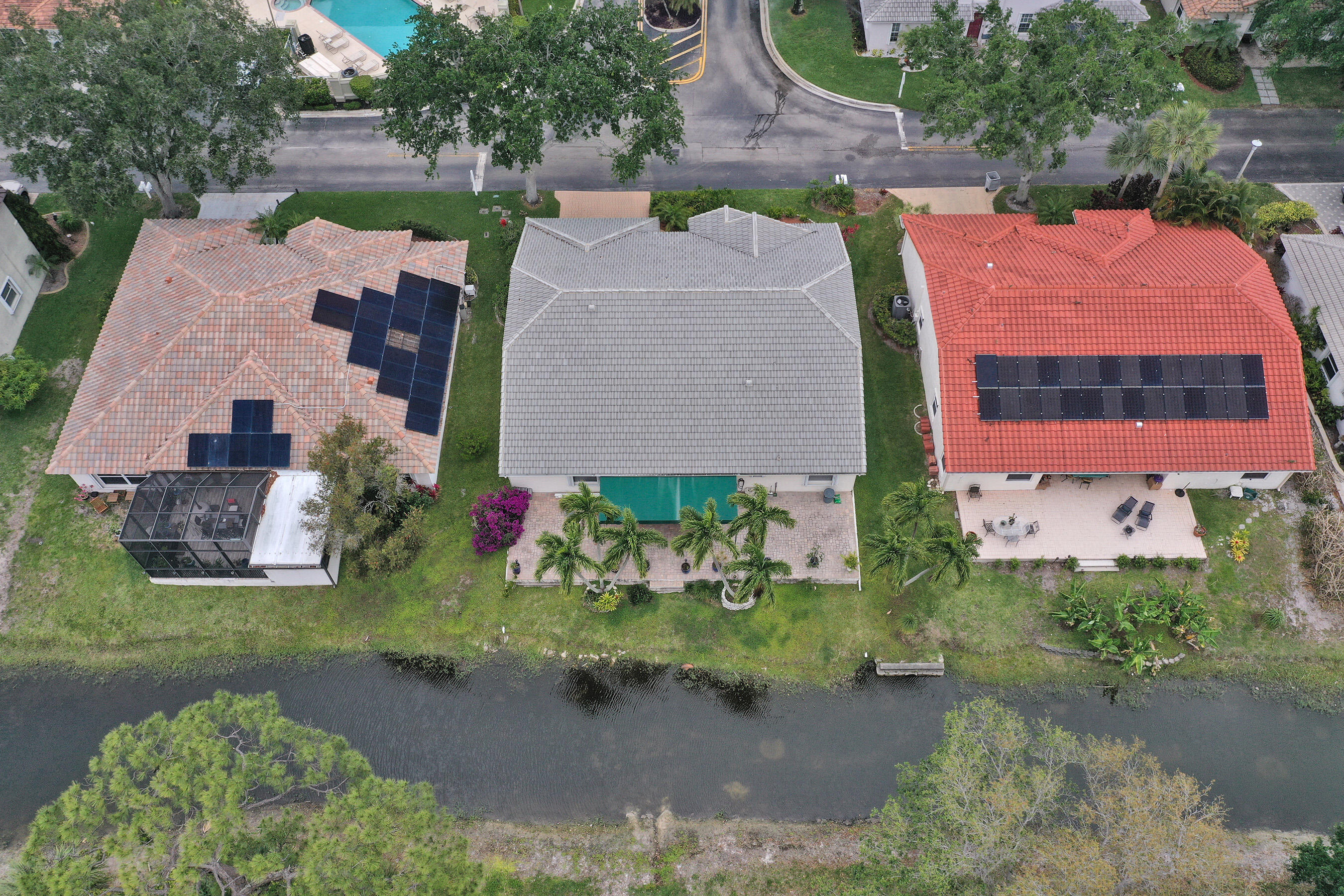 3460 Dunes Vis Pompano Beach, FL 33069